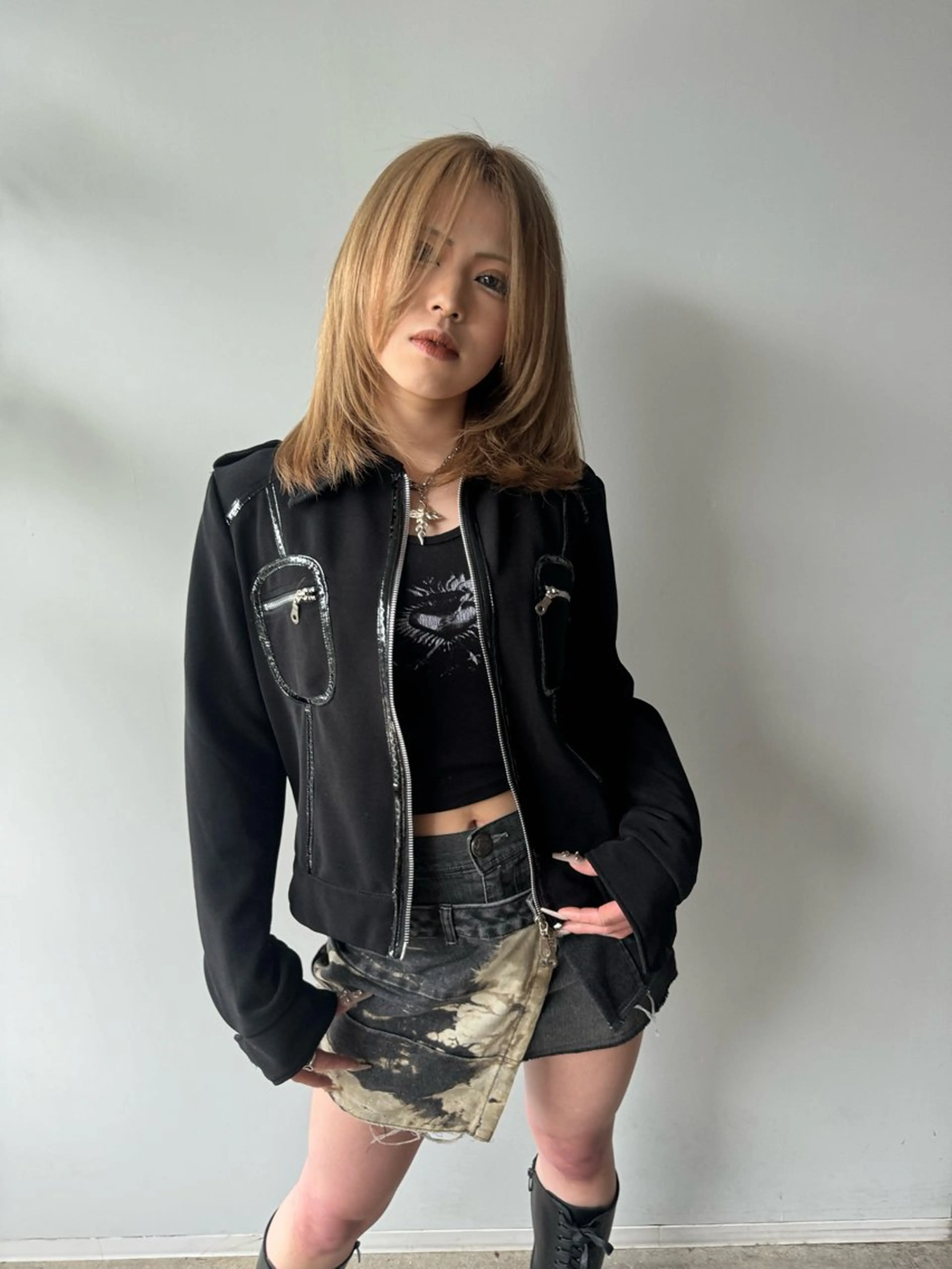 ミディアム 岸川 恭子のヘアスタイル