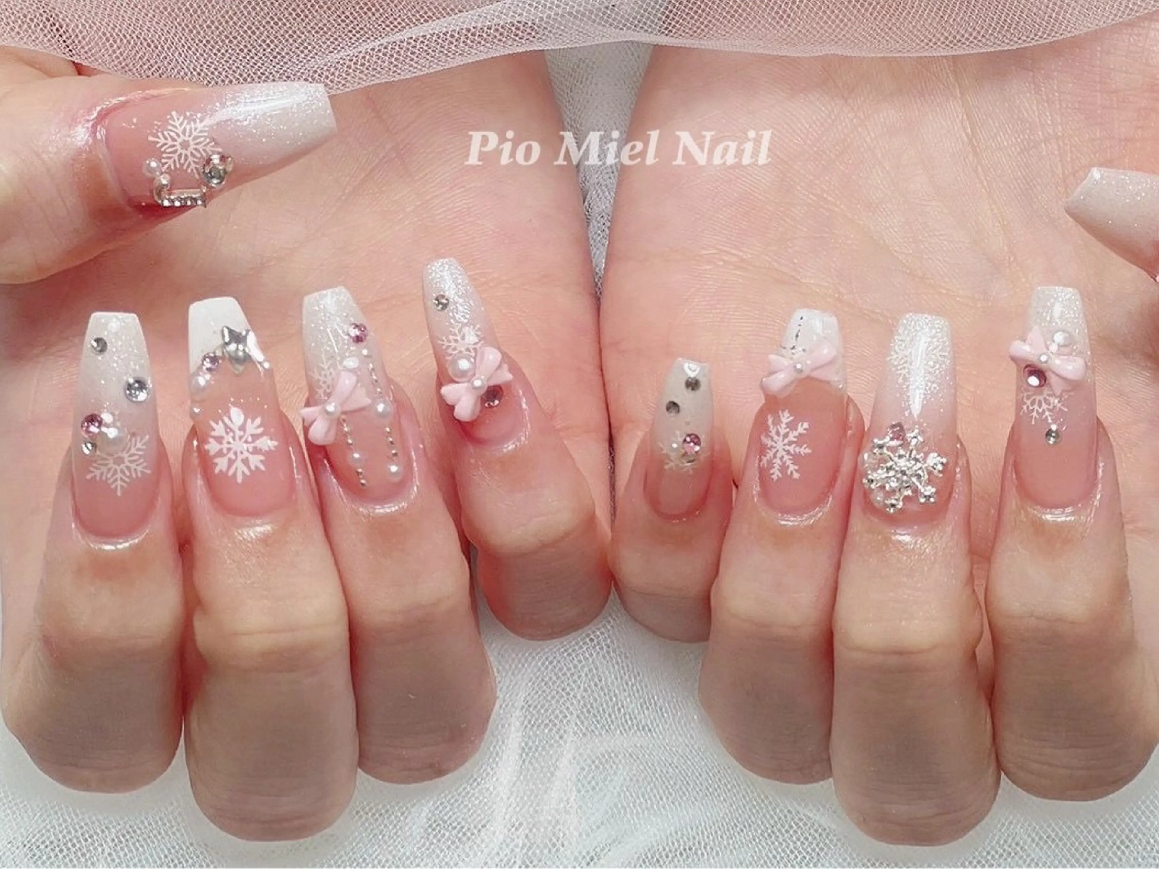 ネイル フレンチネイル グラデーション 韓国ネイル マグネットネイル ニュアンスネイル ハンドネイル HANA 長さだしのネイルデザイン