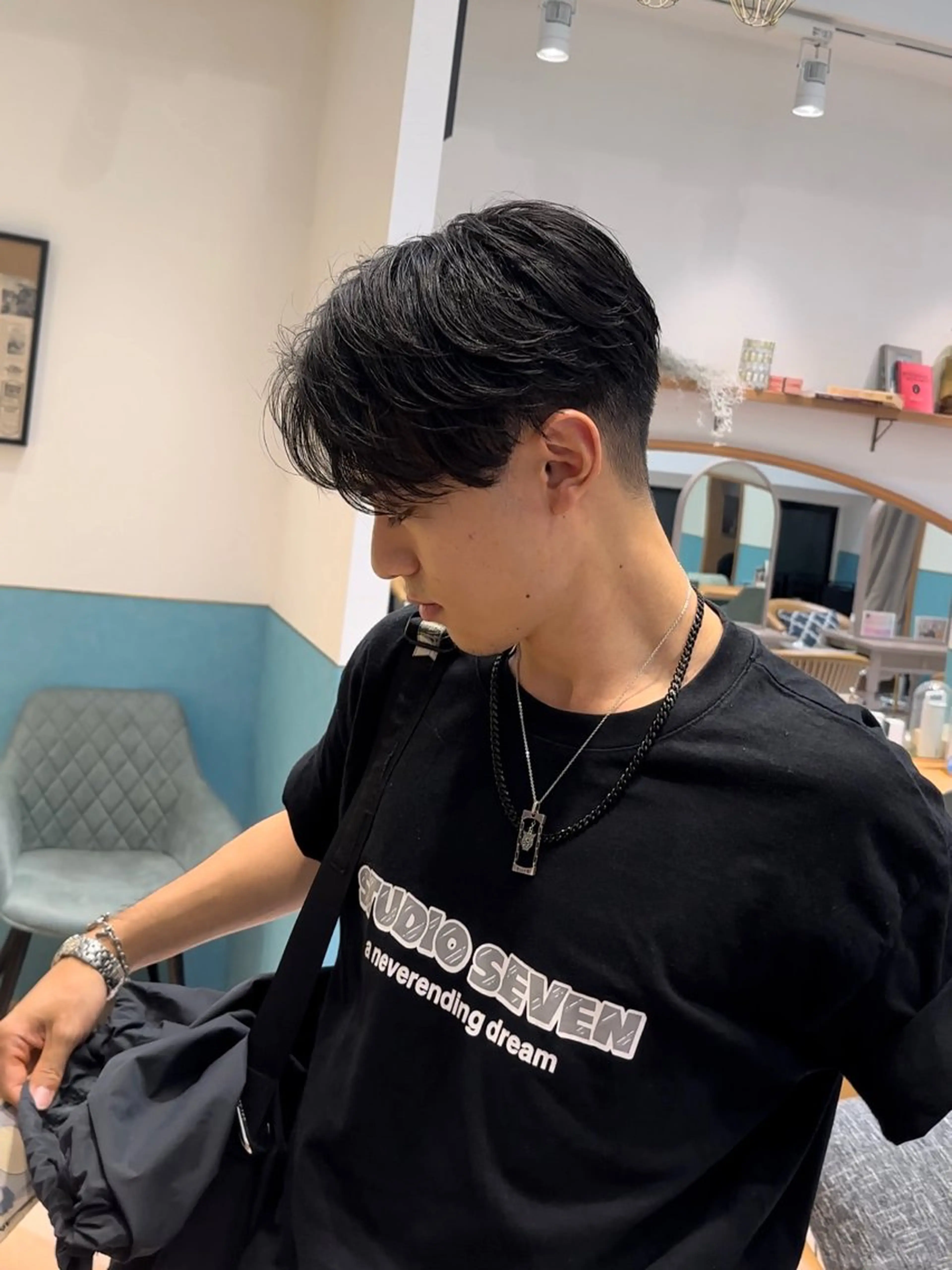 ミディアム メンズ センターパート 刈り上げ 【池袋店 店長】伊藤 昂樹/曲がる縮毛矯正のヘアスタイル