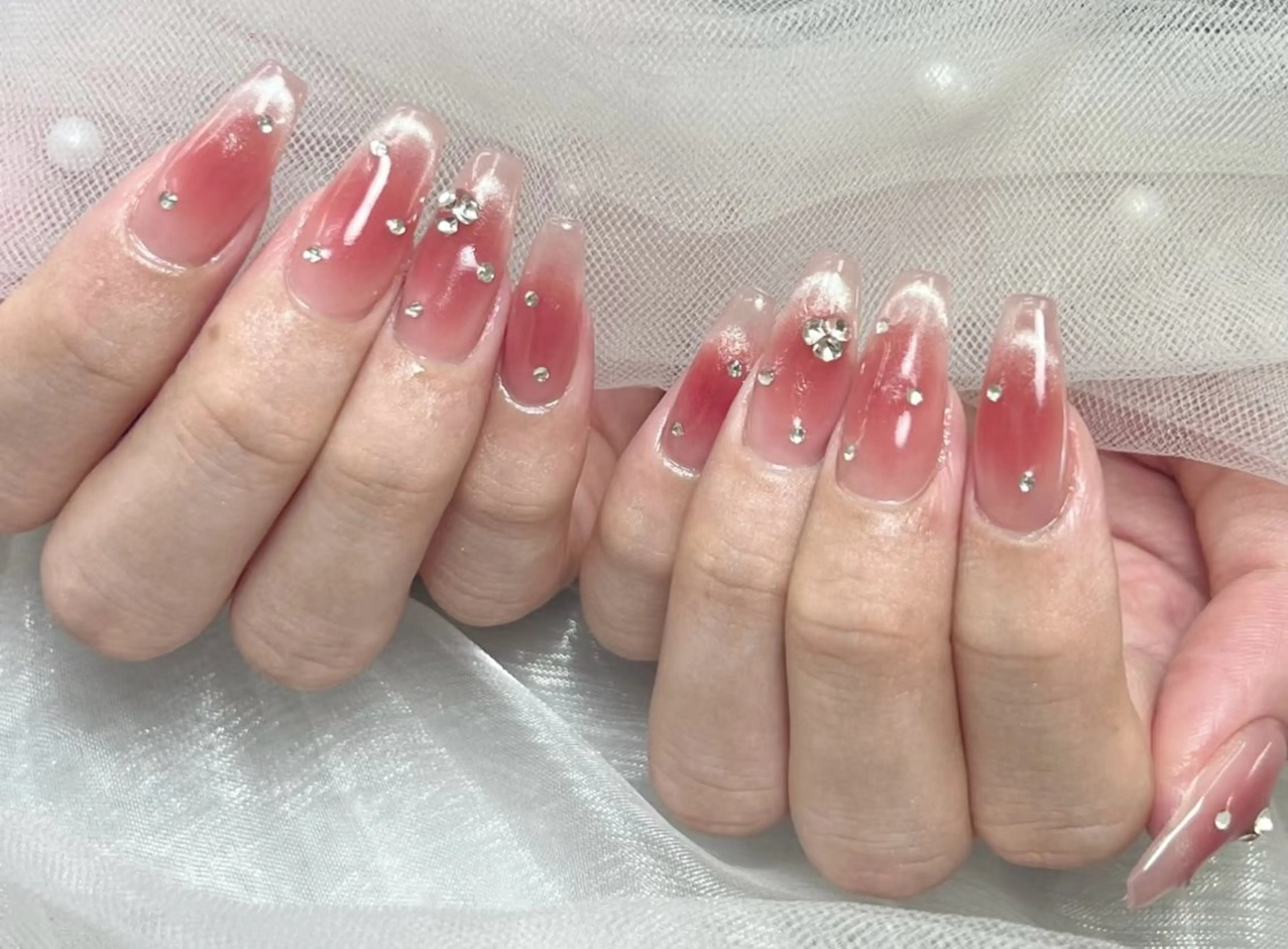 ネイル アートネイル べっ甲ネイル チークネイル 成人式 長さ出し ハンドネイル ハンドケア For you. Nail Salonのネイルデザイン