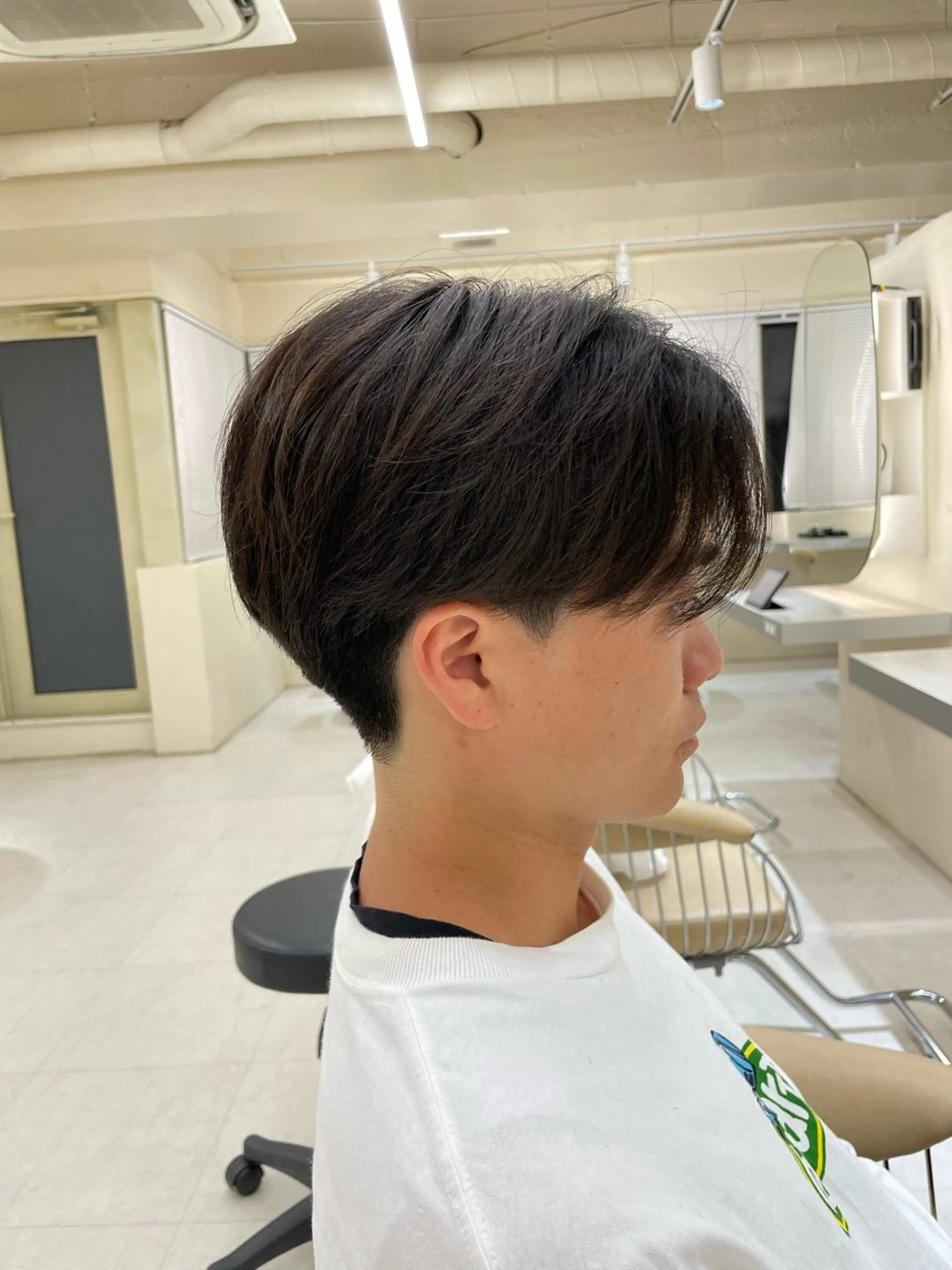 メンズ センターパート メンズウルフカット ウルフカット 三浦 れいやのヘアスタイル