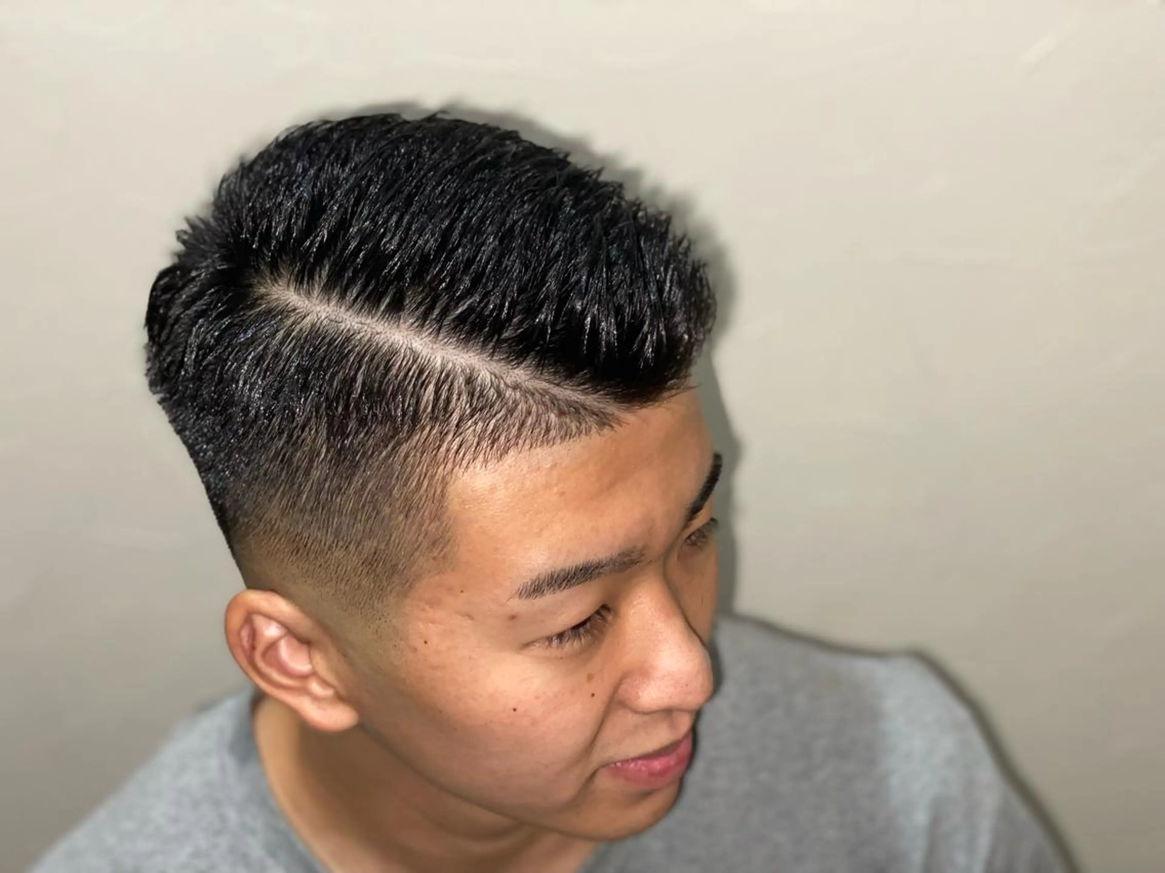 ショート パーマ メンズ 浅見 天翔のヘアスタイル