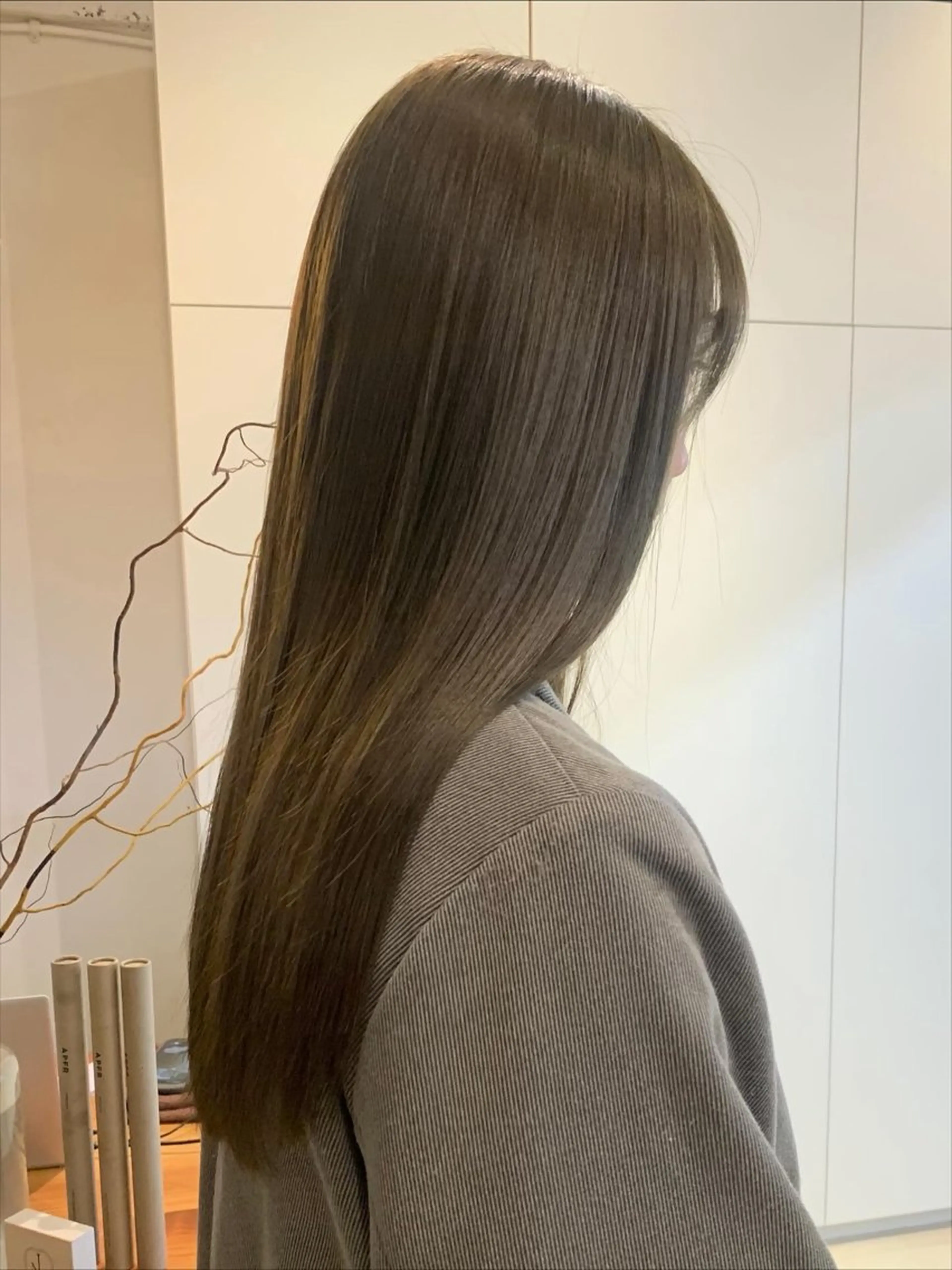 ロング カラー ベージュカラー ブリーチ ダブルカラー ブリーチなしカラー オリーブベージュ ヘアカラー 落合希 Olivebeigeのヘアスタイル