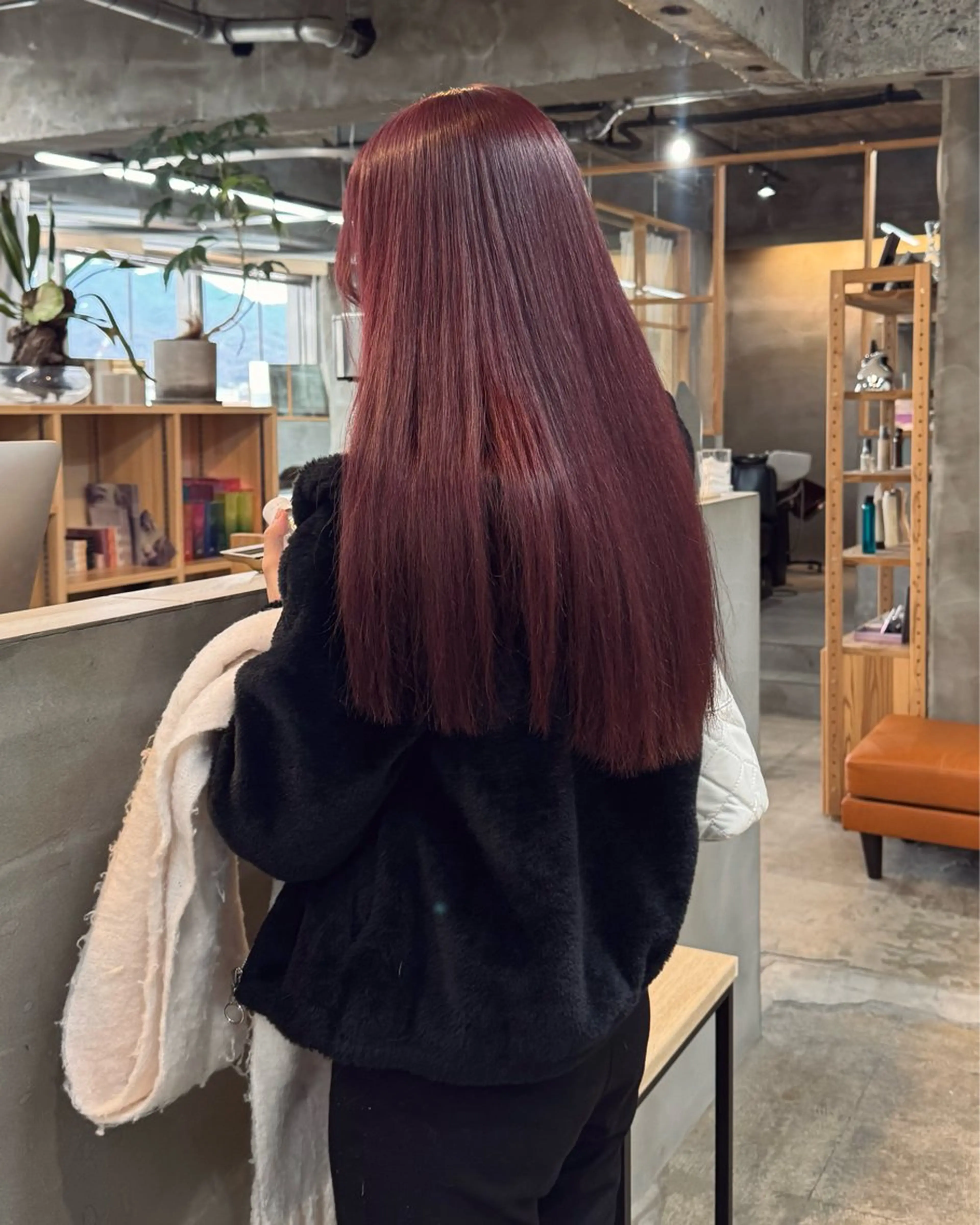 ロング 茜璃/ブリーチカラー /レイヤーカットのヘアスタイル