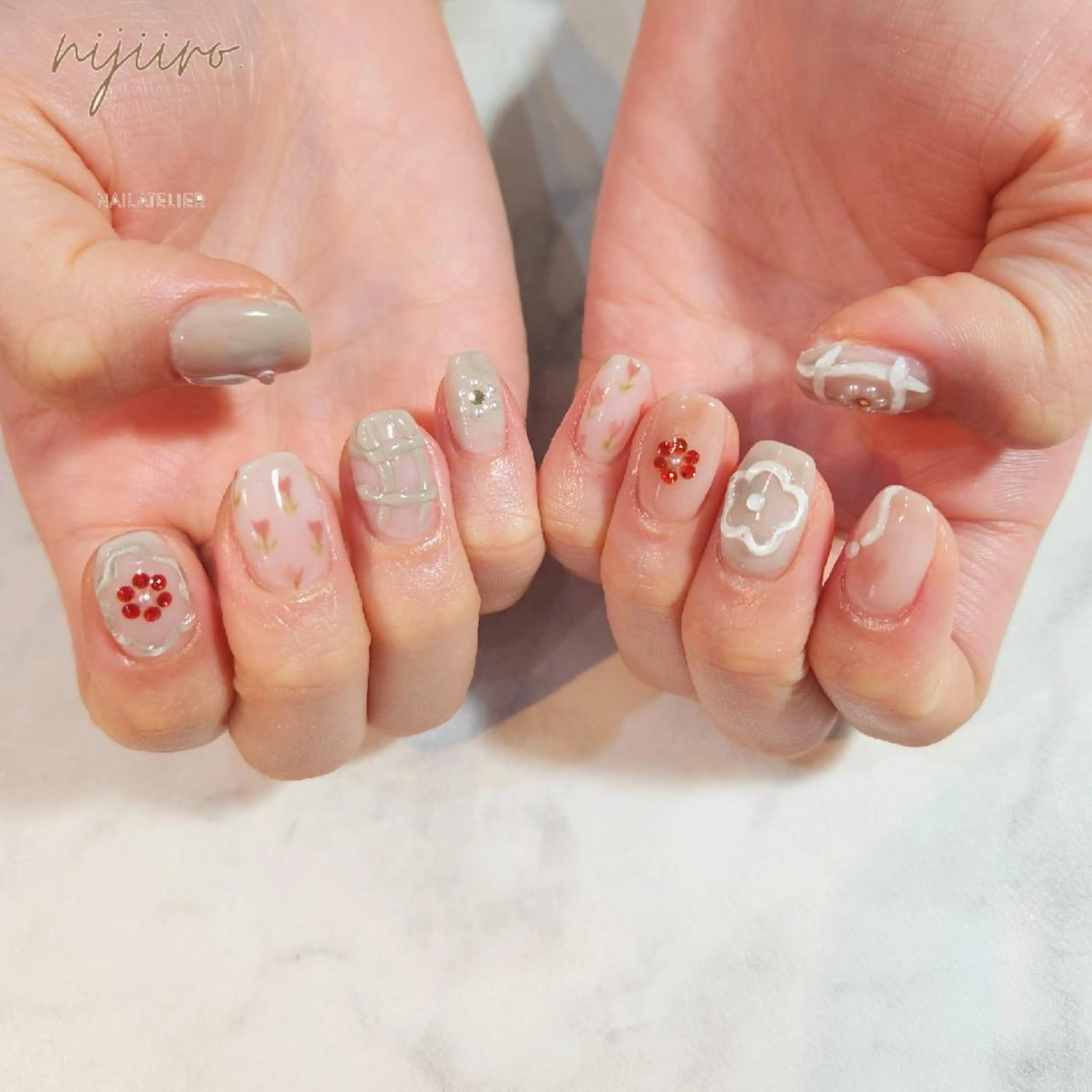 ネイル ハンドネイル nailatelier nijiiro.所属・nijiiro🌈 サトウのネイルデザイン