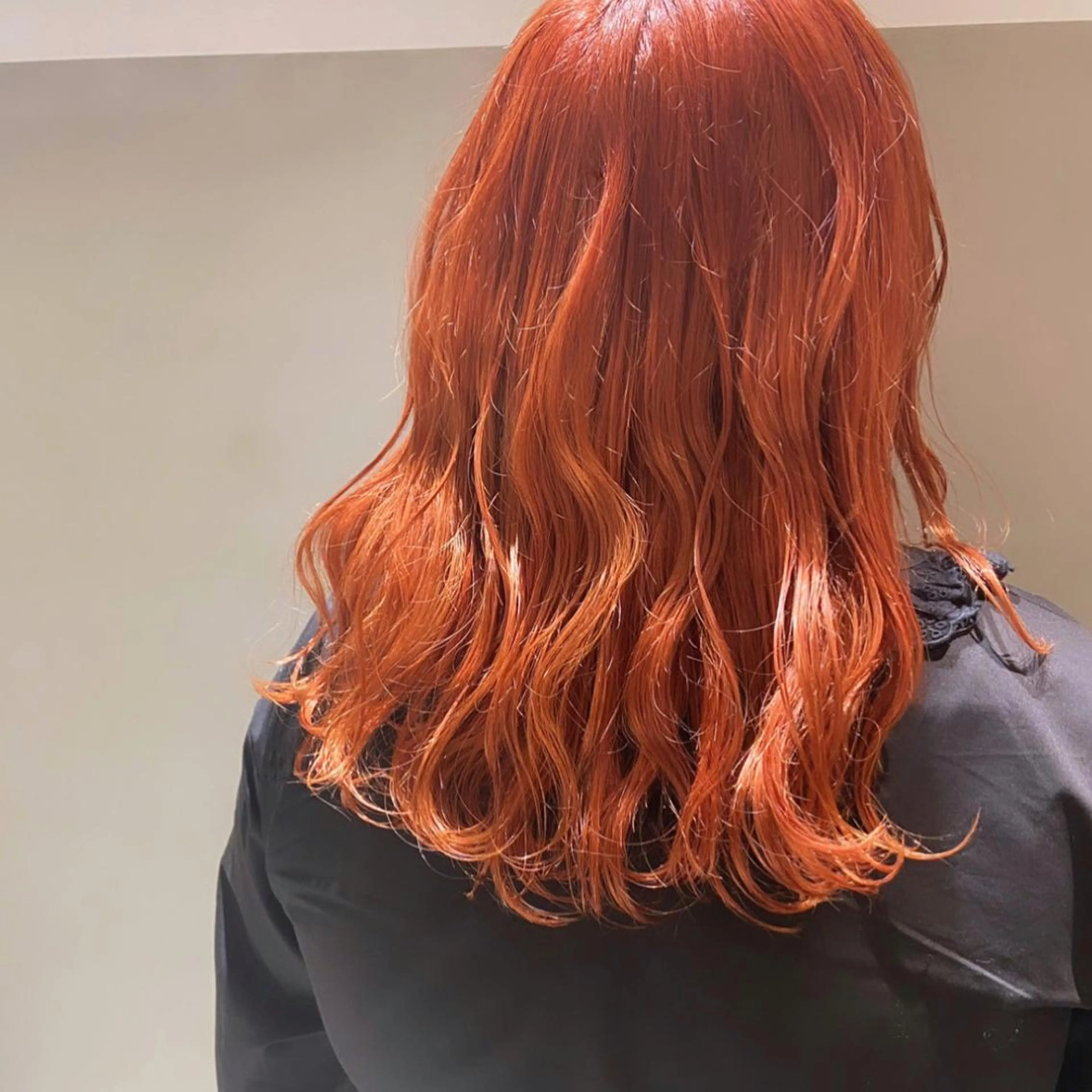 セミロング カラー オレンジ ヘアカラー トリートメント ヘッドスパ ヘアセット カジュアルを女っぽく 𝗮𝘆𝗮𝗰𝗼のヘアスタイル