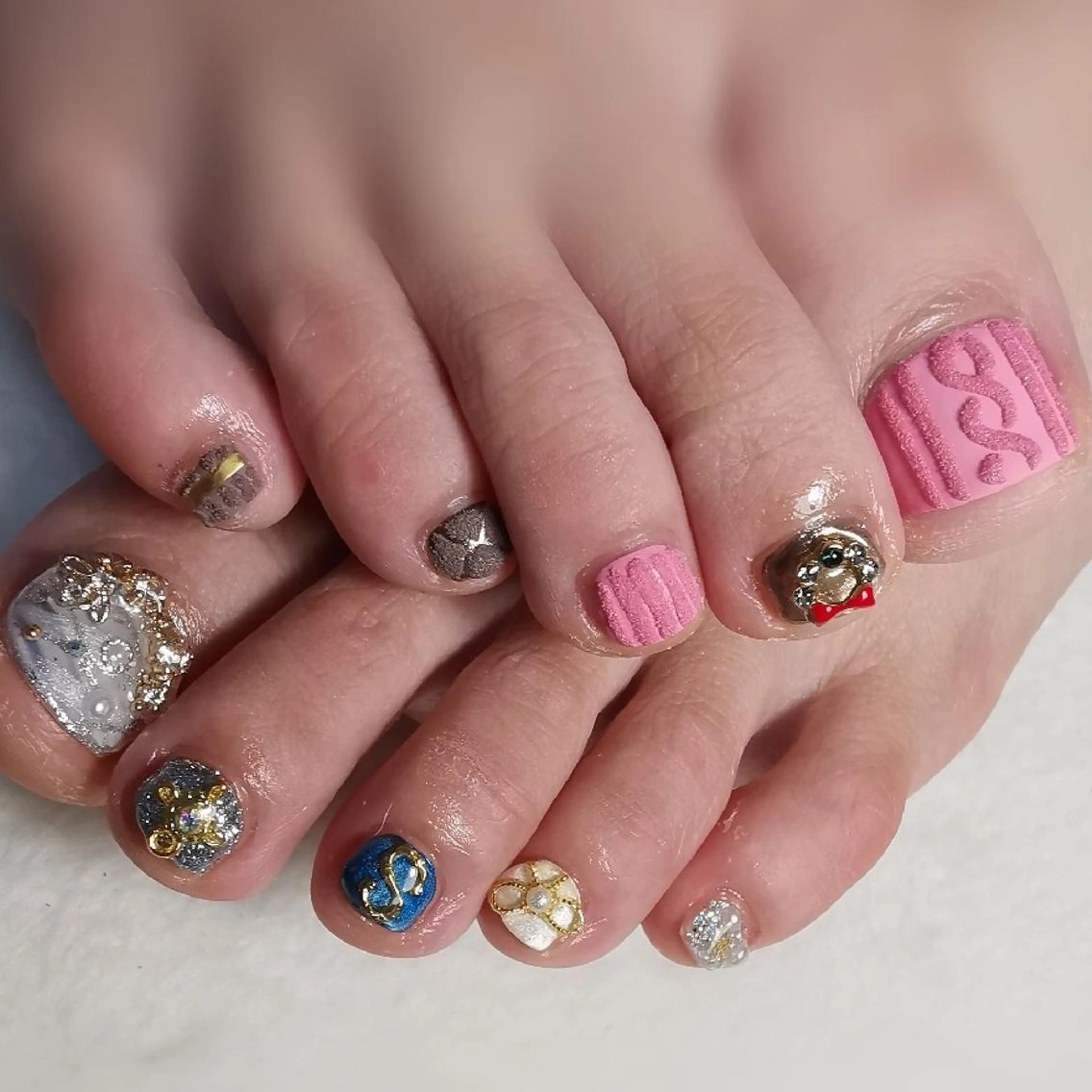 ネイル 冬ネイル クリスマス フットネイル reve あやののネイルデザイン