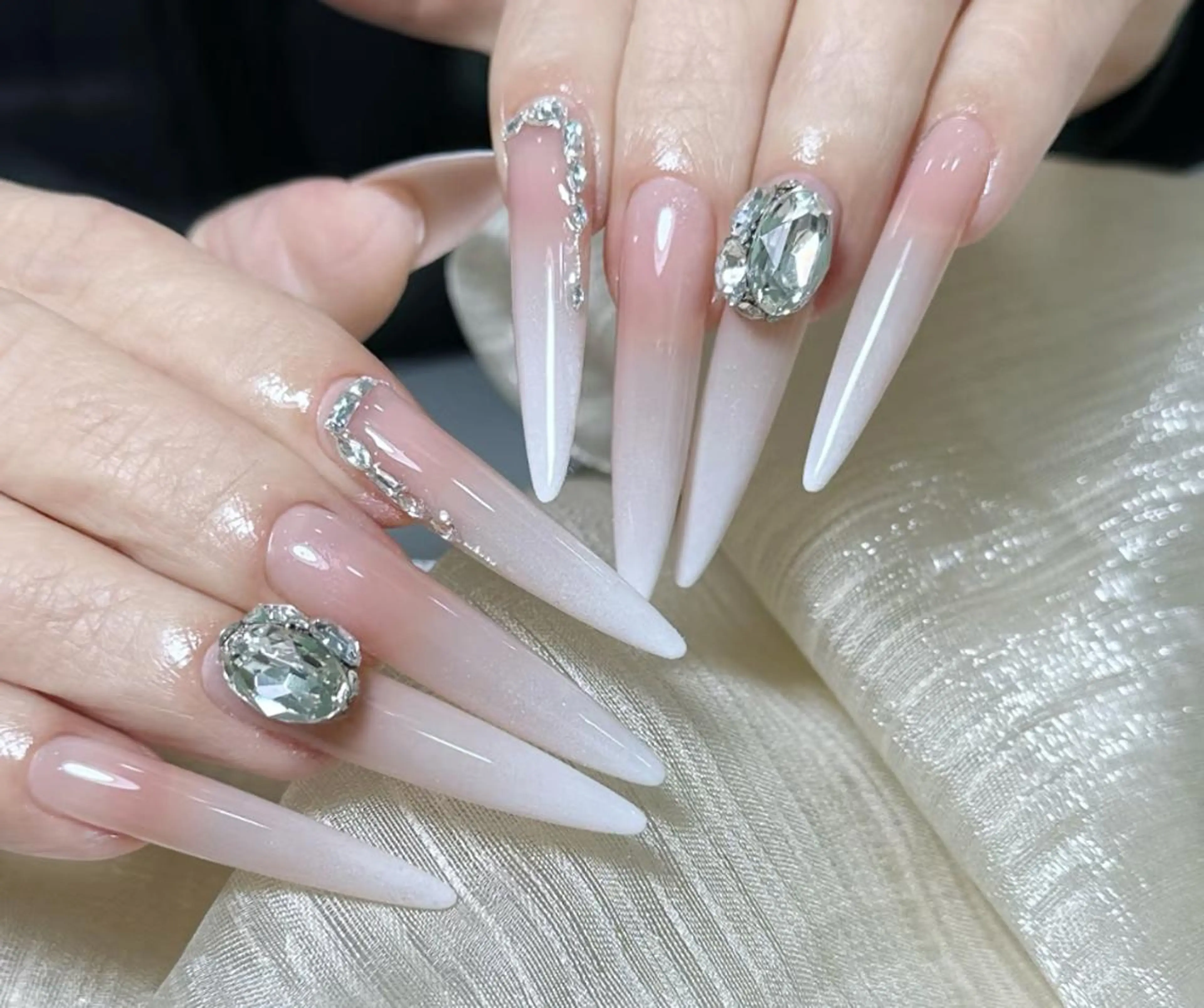 ネイル ハンドネイル 🎀 NaNa_nailのネイルデザイン