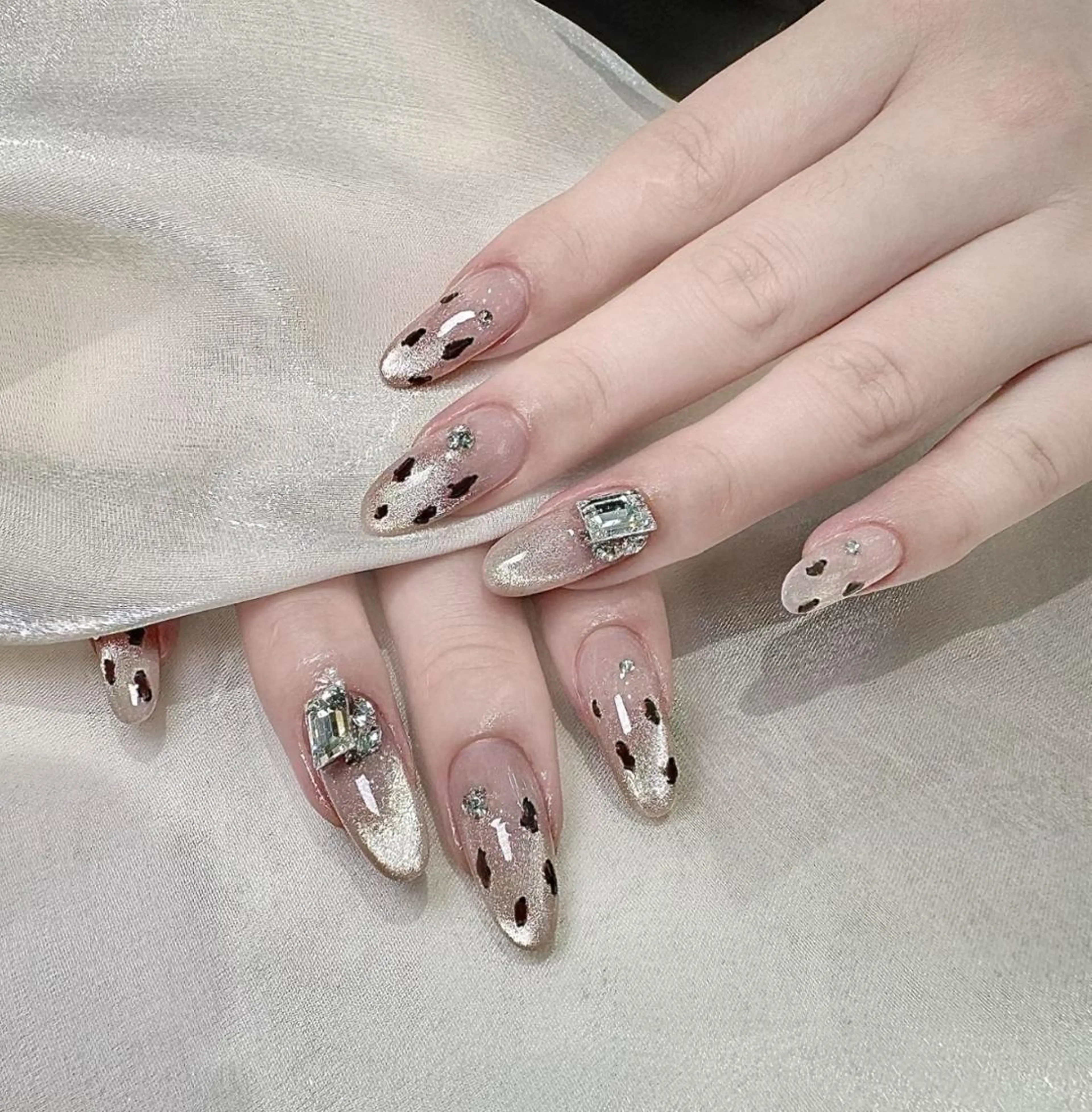 ネイル ハンドネイル ハンドケア 🍑 momo_nailのネイルデザイン