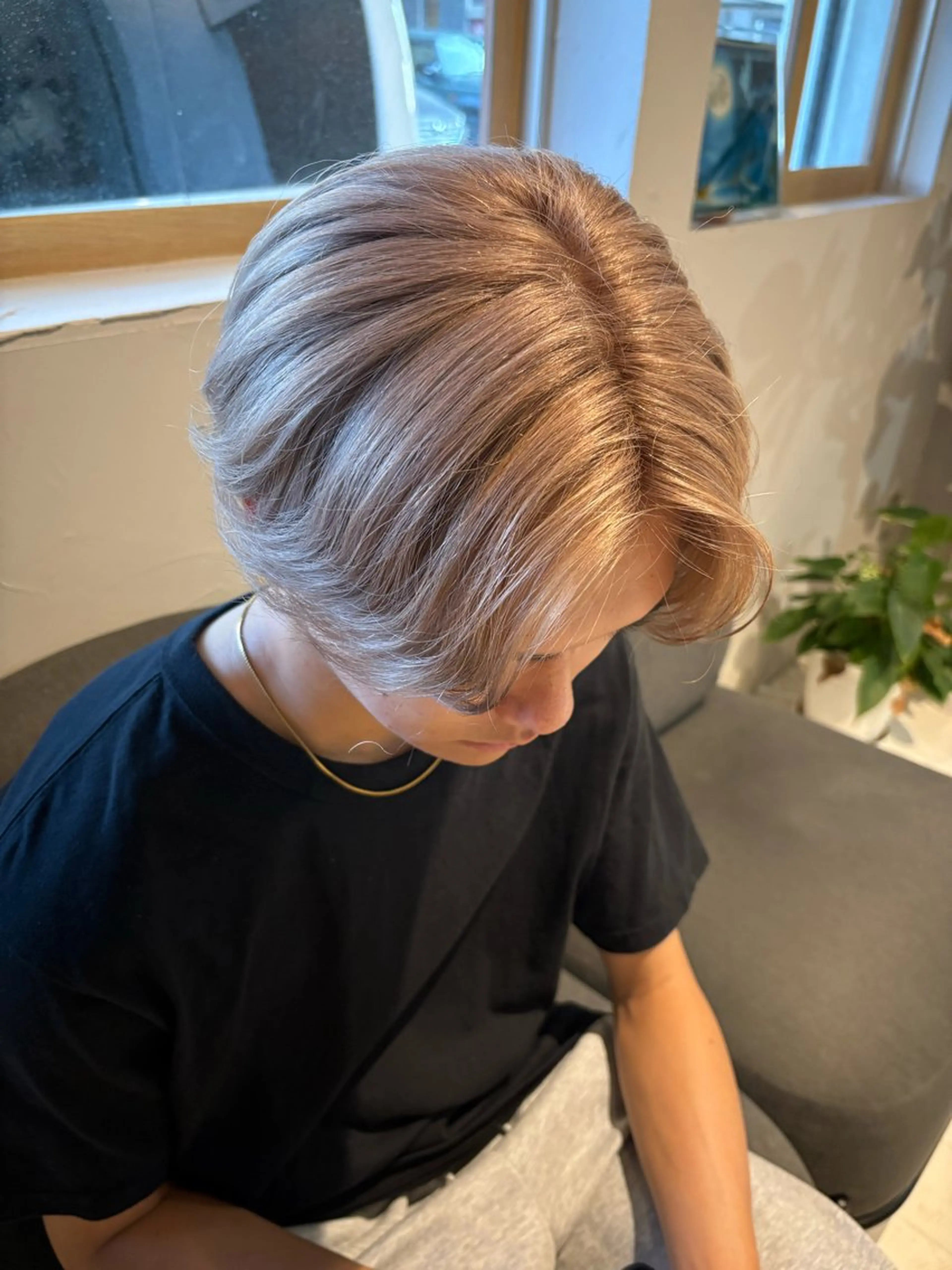 ショート ヘアカラー プルシールエクステ/ ハイトーン/ブリーチのヘアスタイル