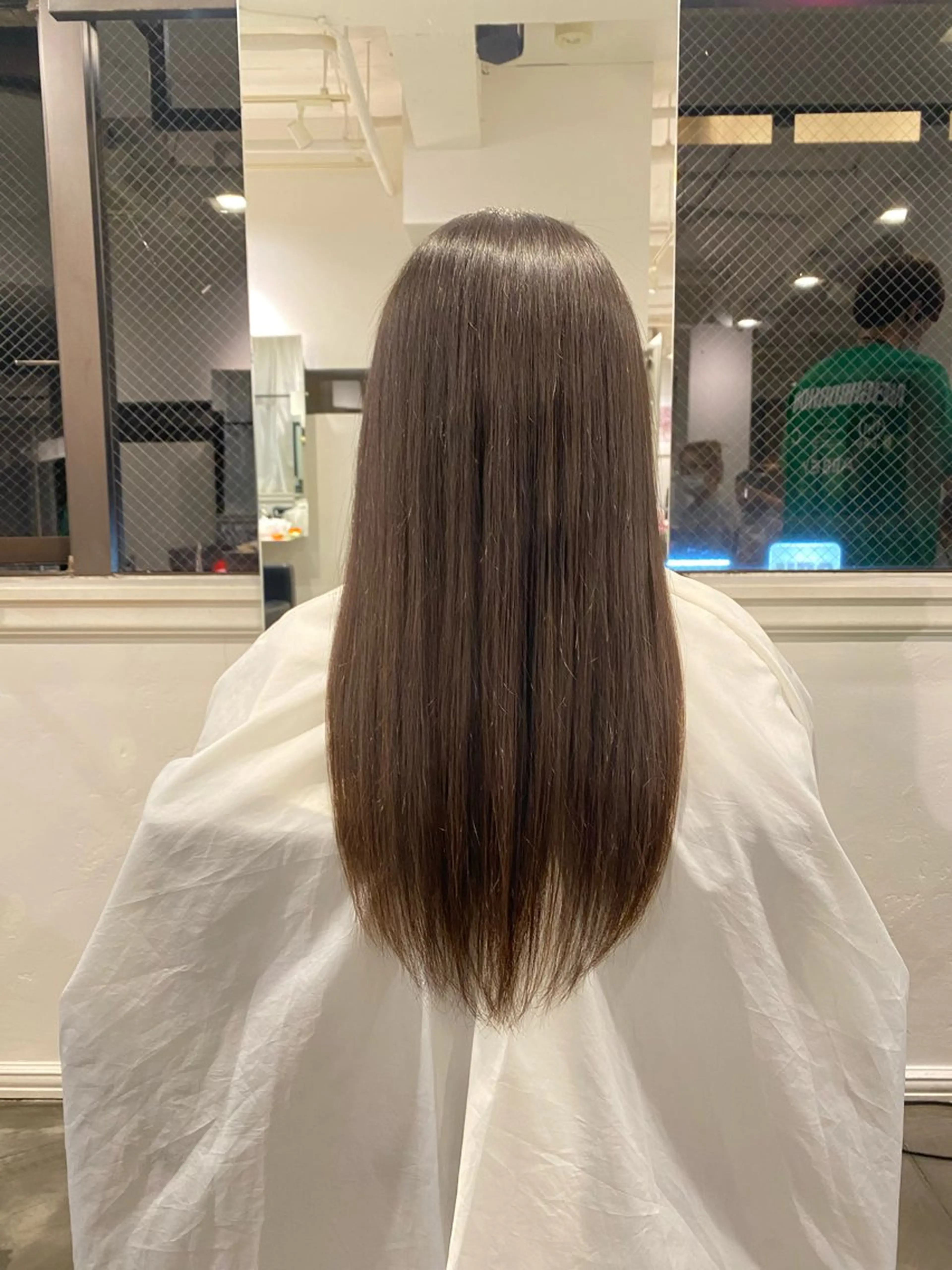 ロング 顔周りカット 縮毛矯正 トリートメント コテ巻き風パーマ🫧 韓国パーマ反町海大のヘアスタイル