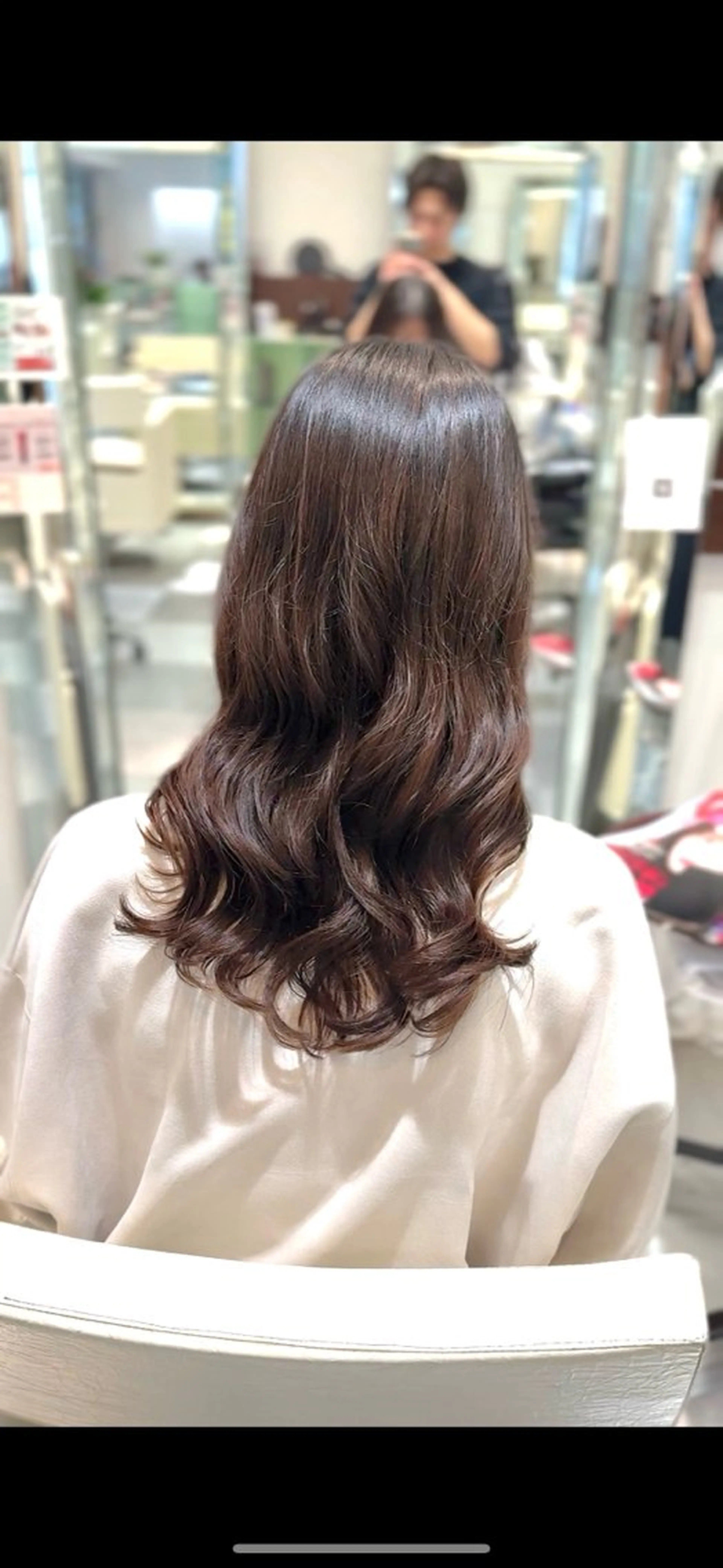 ロング パーマ カット パーマ トリートメント コテ巻き風パーマ/ デジタルパーマのヘアスタイル