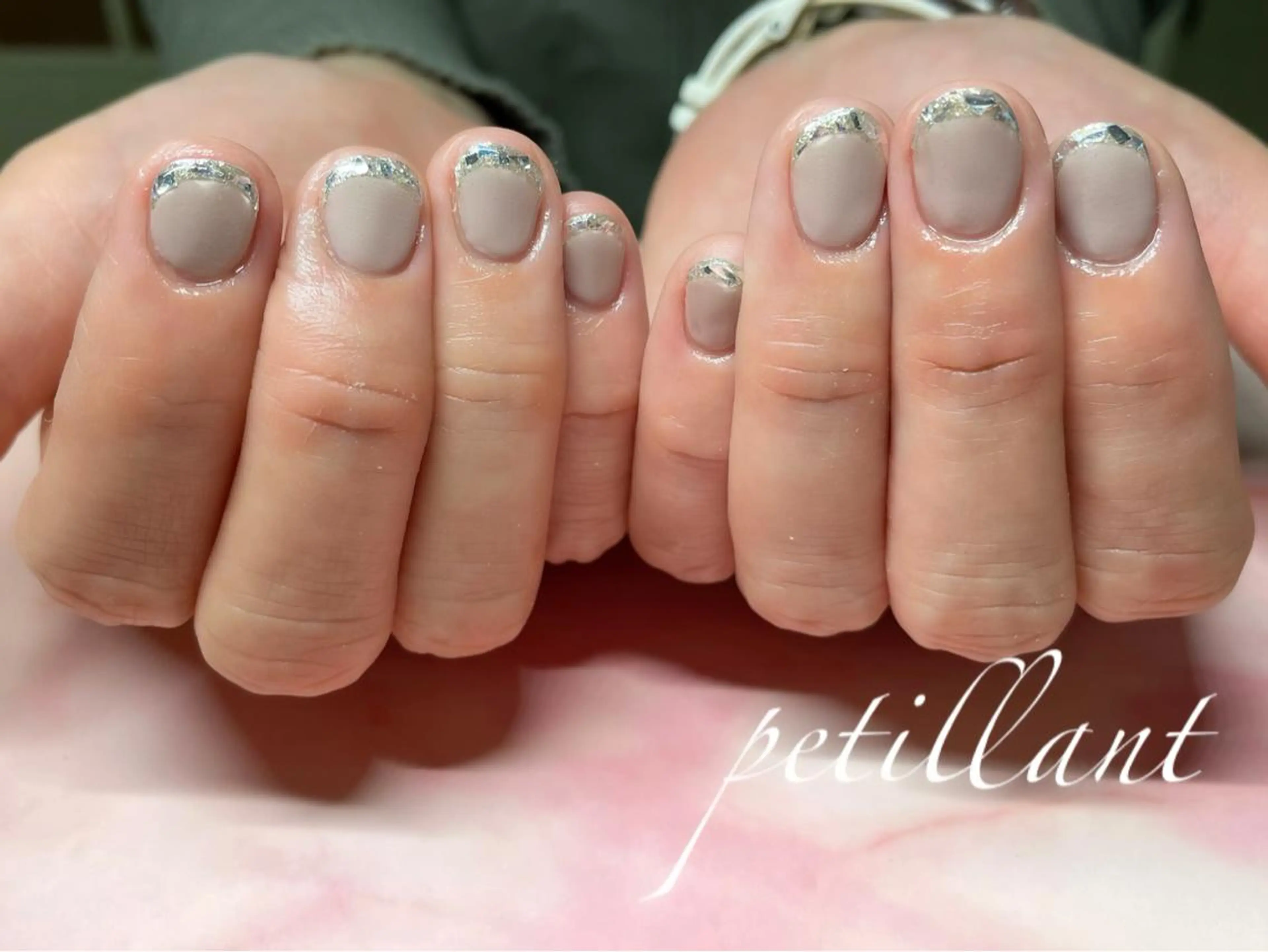 ネイル アートネイル フレンチネイル ガラスフレンチ nail salon petillantのネイルデザイン