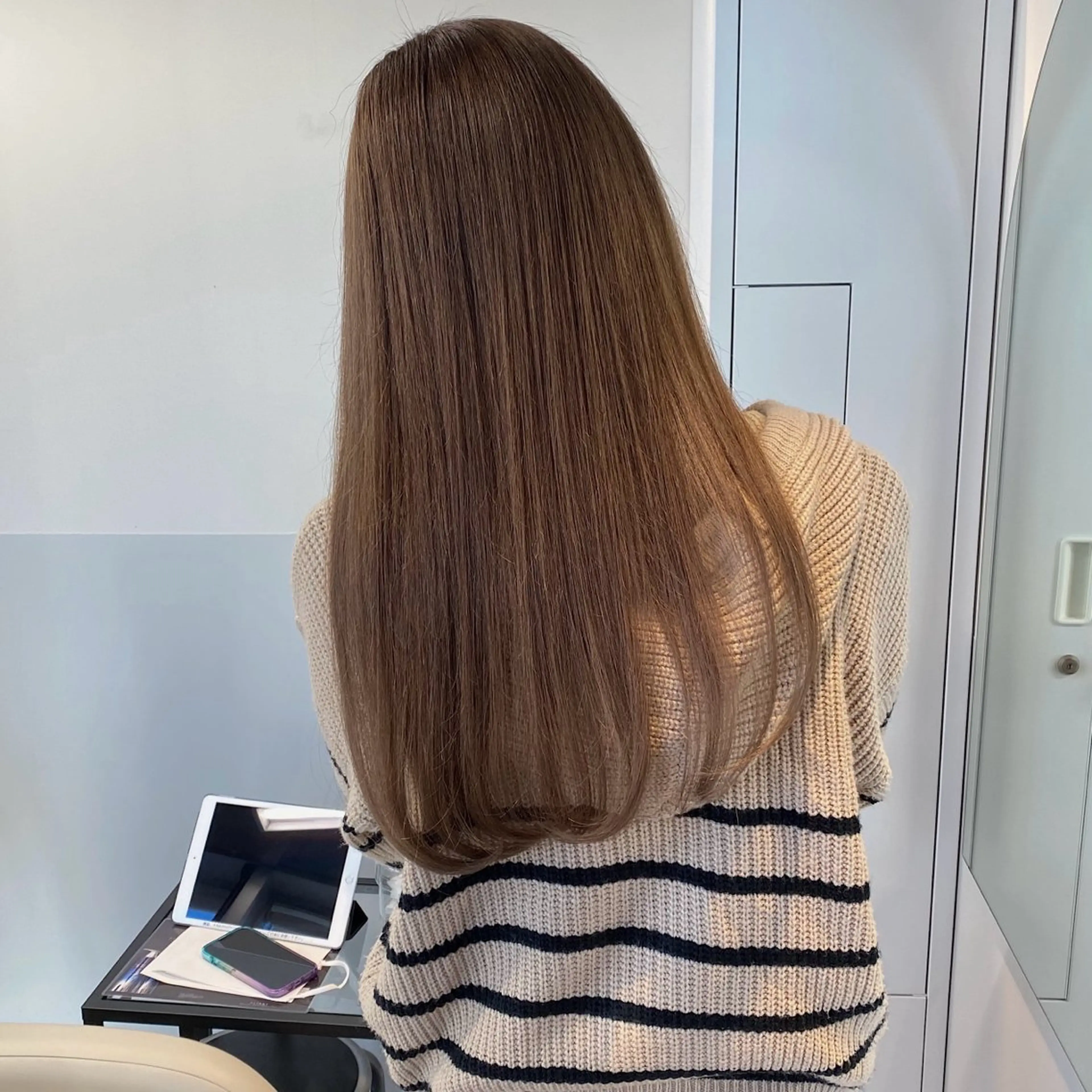 ロング カラー ベージュカラー ブリーチ 透明感カラー ミルクティーベージュ ブリーチなしカラー ブリーチなしカラー/ 髪質改善/寺門束のヘアスタイル