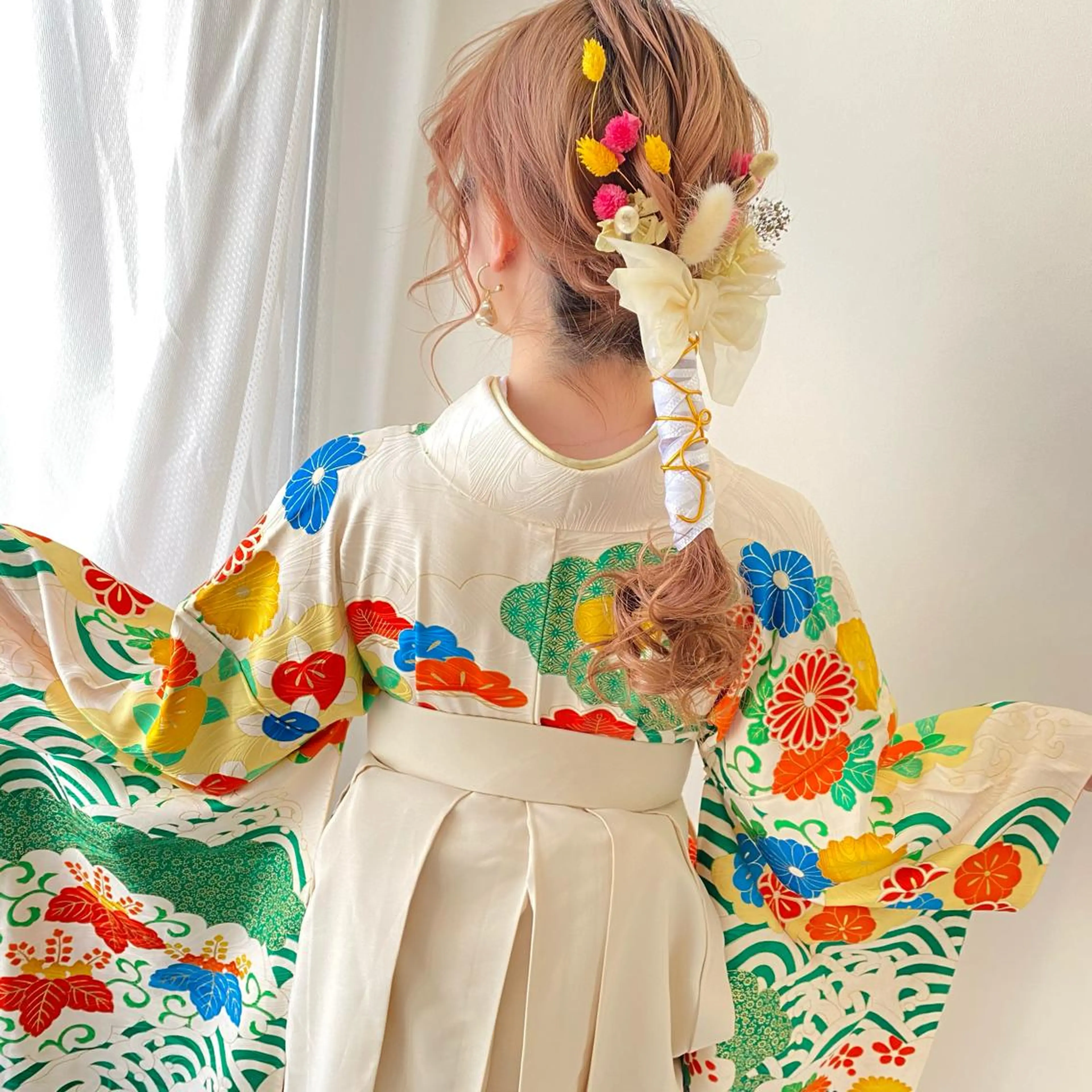 ヘアアレンジ 卒業式のヘアスタイル ヘアセット 顔まわり‎🤍小顔 カット🤍みさきのヘアスタイル