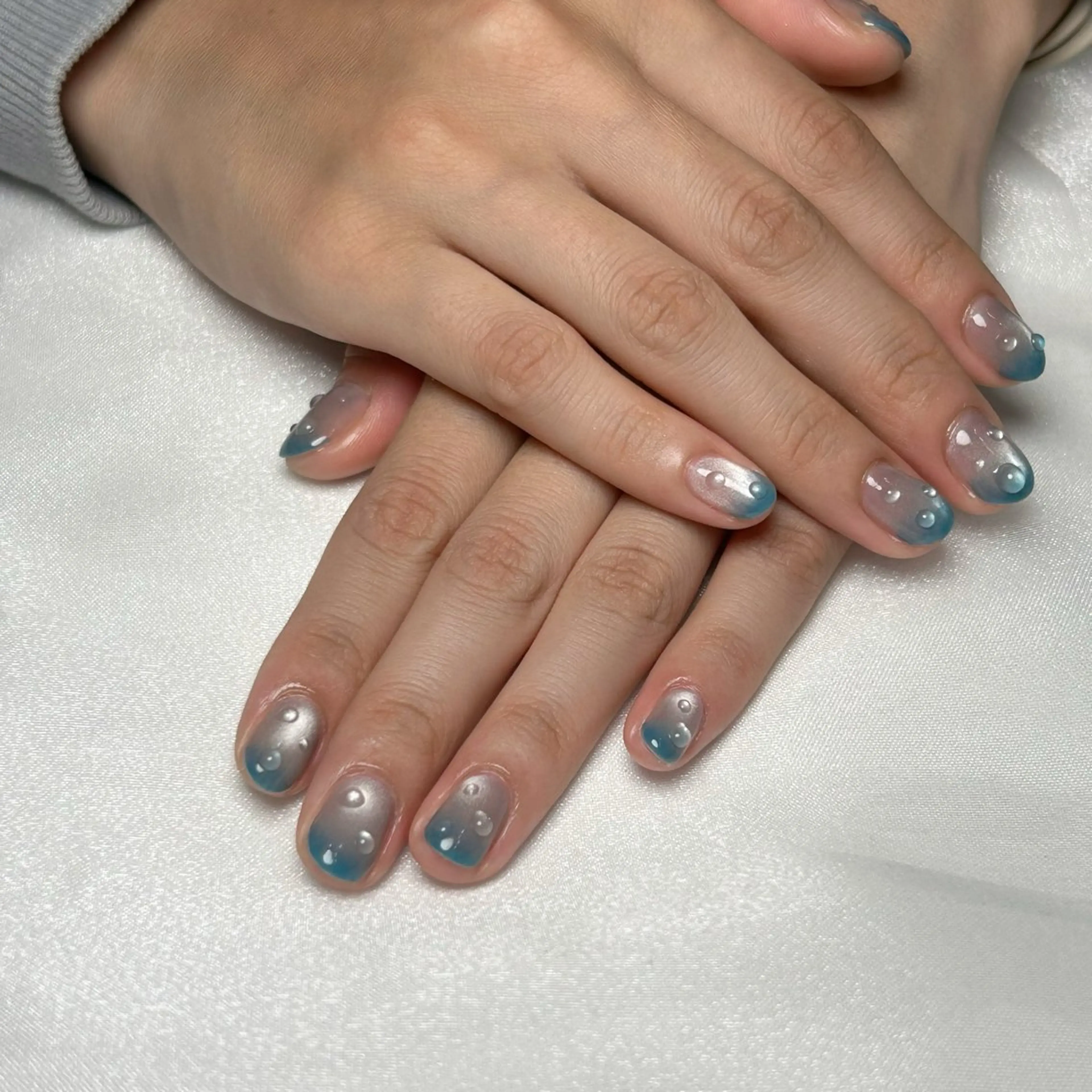 ネイル マグネットネイル ぷっくりネイル nico +所属・nico + 鷲野のネイルデザイン