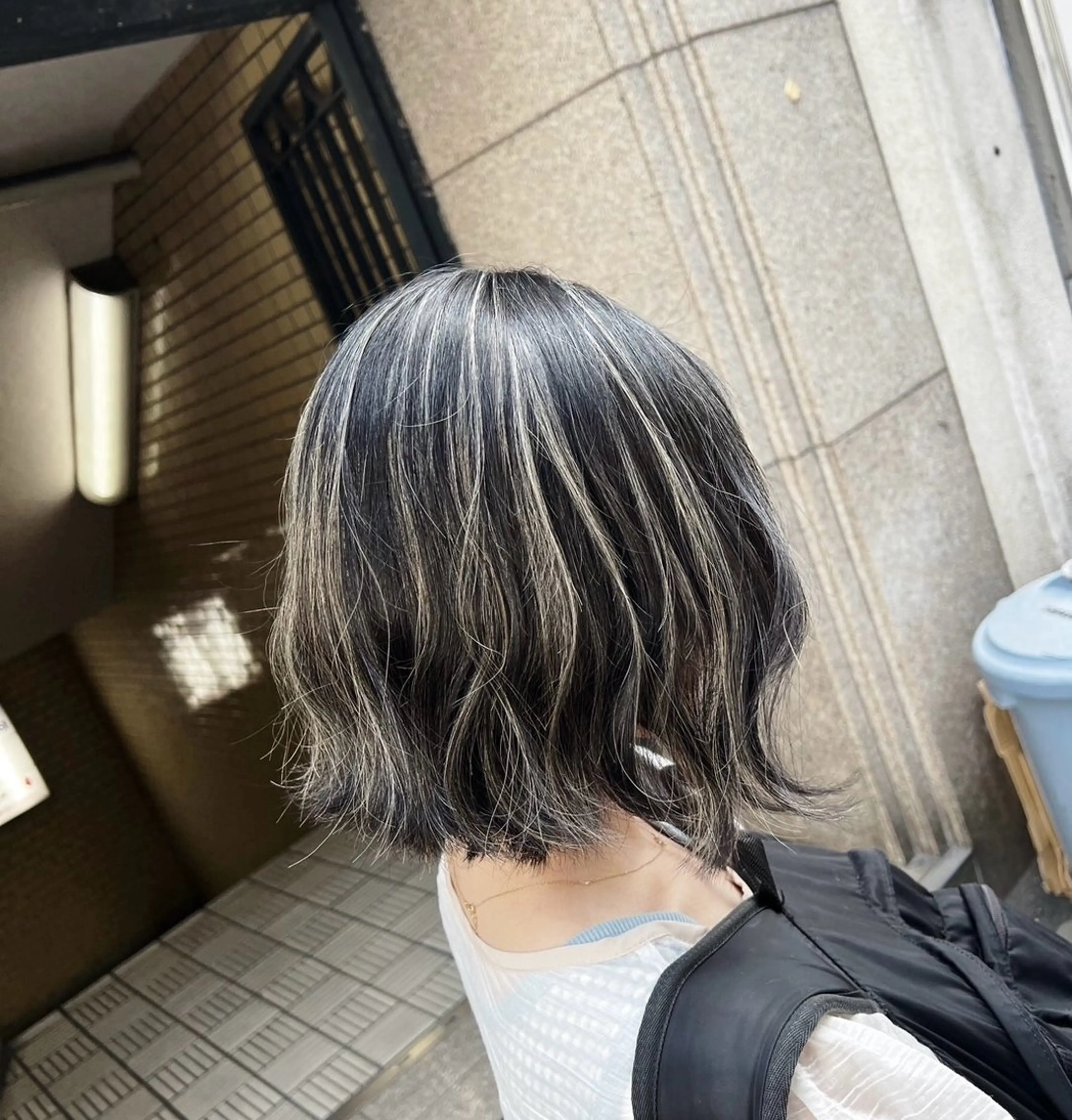 ショート カラー ダークグレー ダークグレージュ グレージュ ハイライトカラー ハイライト カット ヘアカラー トリートメント ROBIN所属・指名数No.1 /NAOYAのヘアスタイル