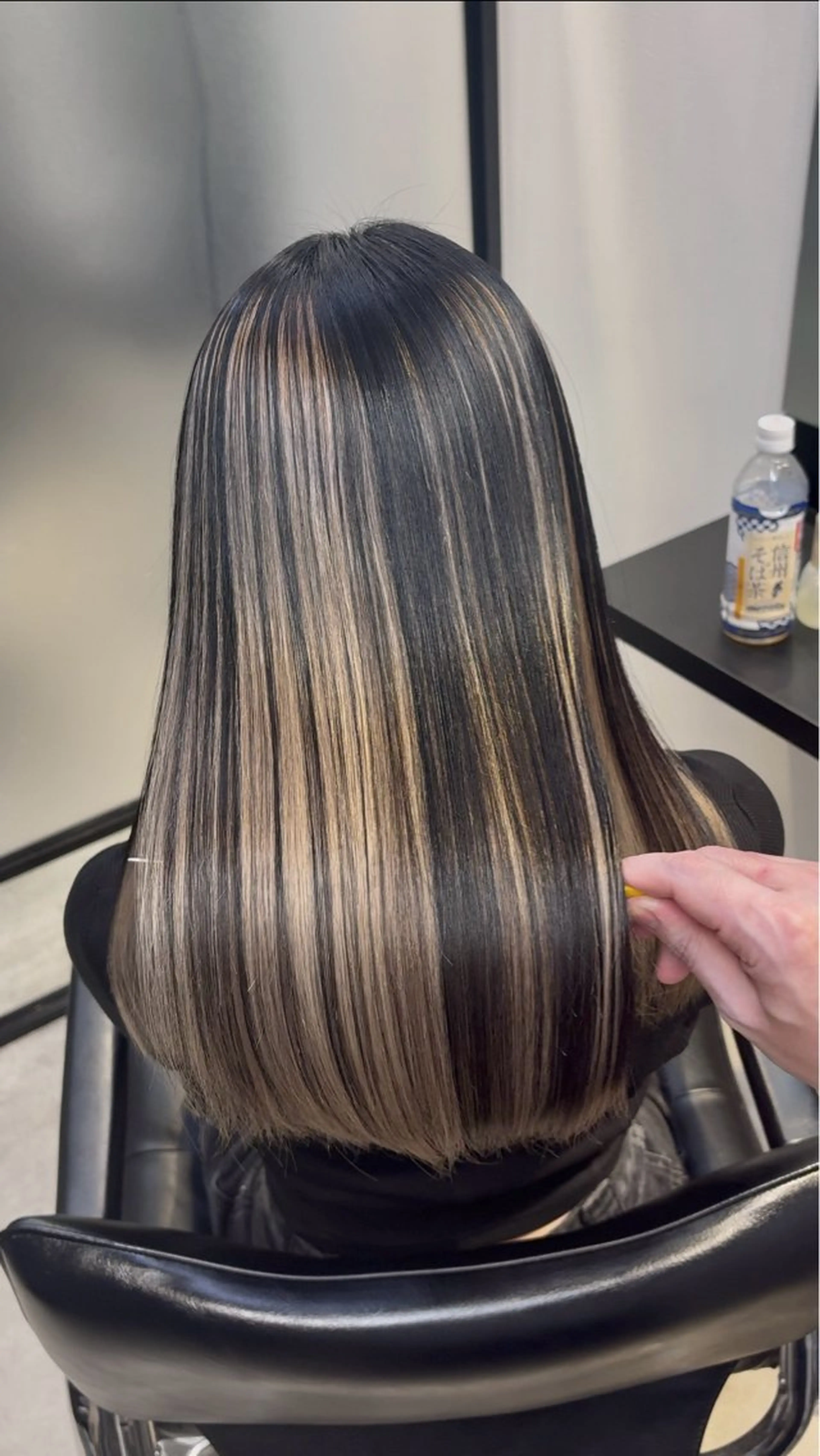 ミディアム カラー ヘアカラー トリートメント 及川シゲル 髪質改善講師のヘアスタイル