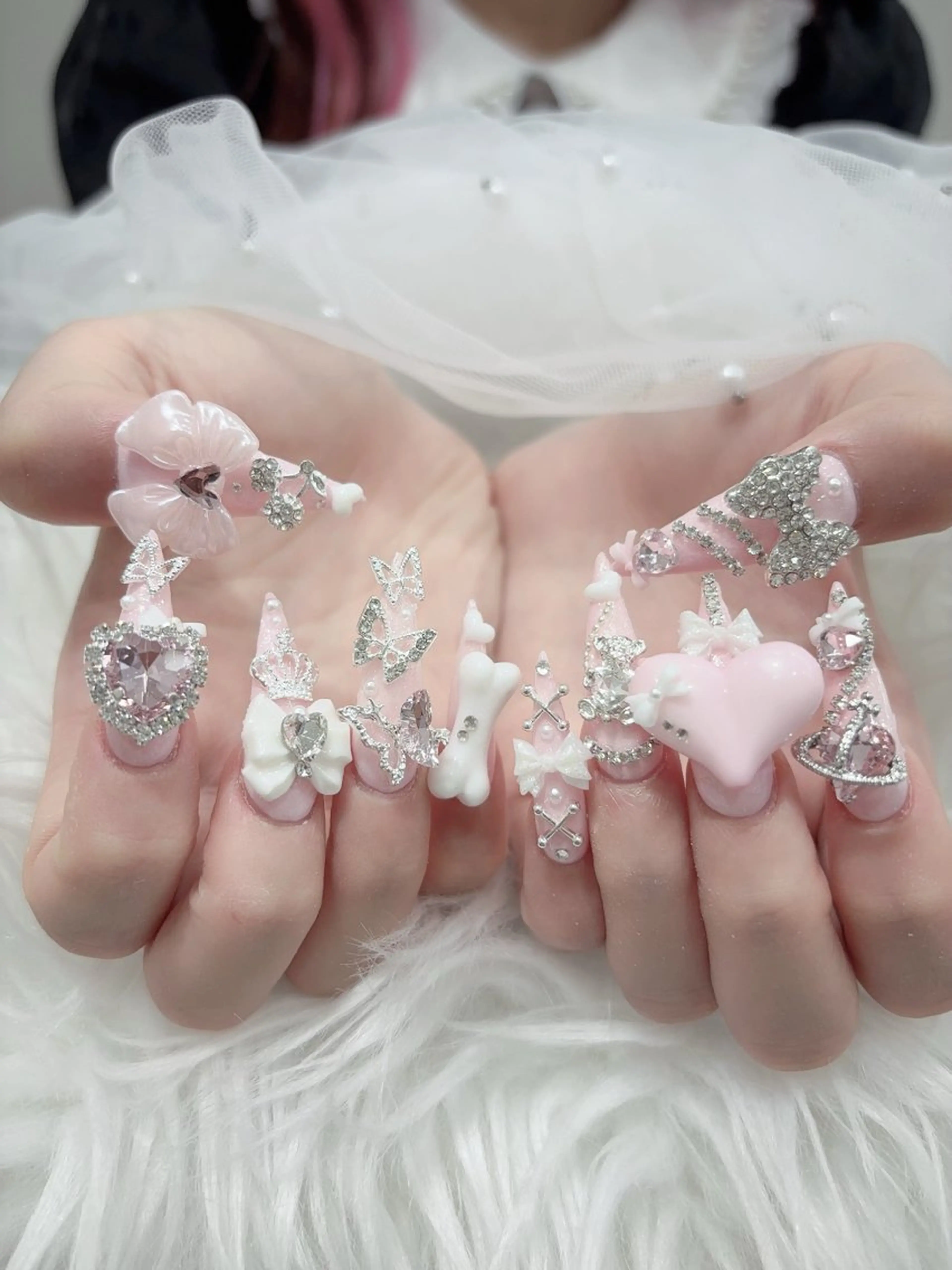 ネイル キラキラネイル 韓国ネイル スカルプネイル ハンドネイル MoMoA Nail ネイル長さ出し専門店のネイルデザイン