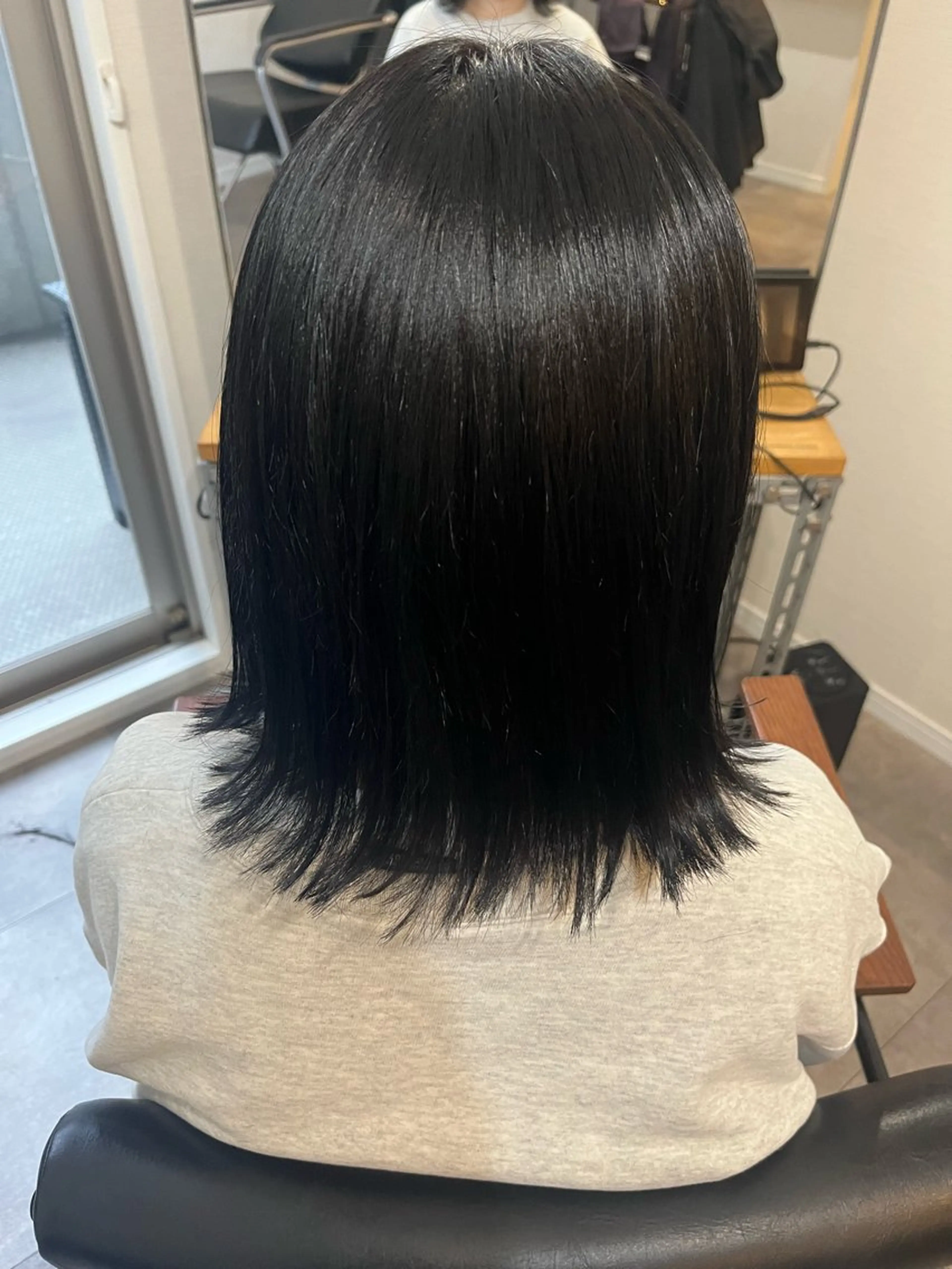 ミディアム カラー OFF YUYAのヘアスタイル