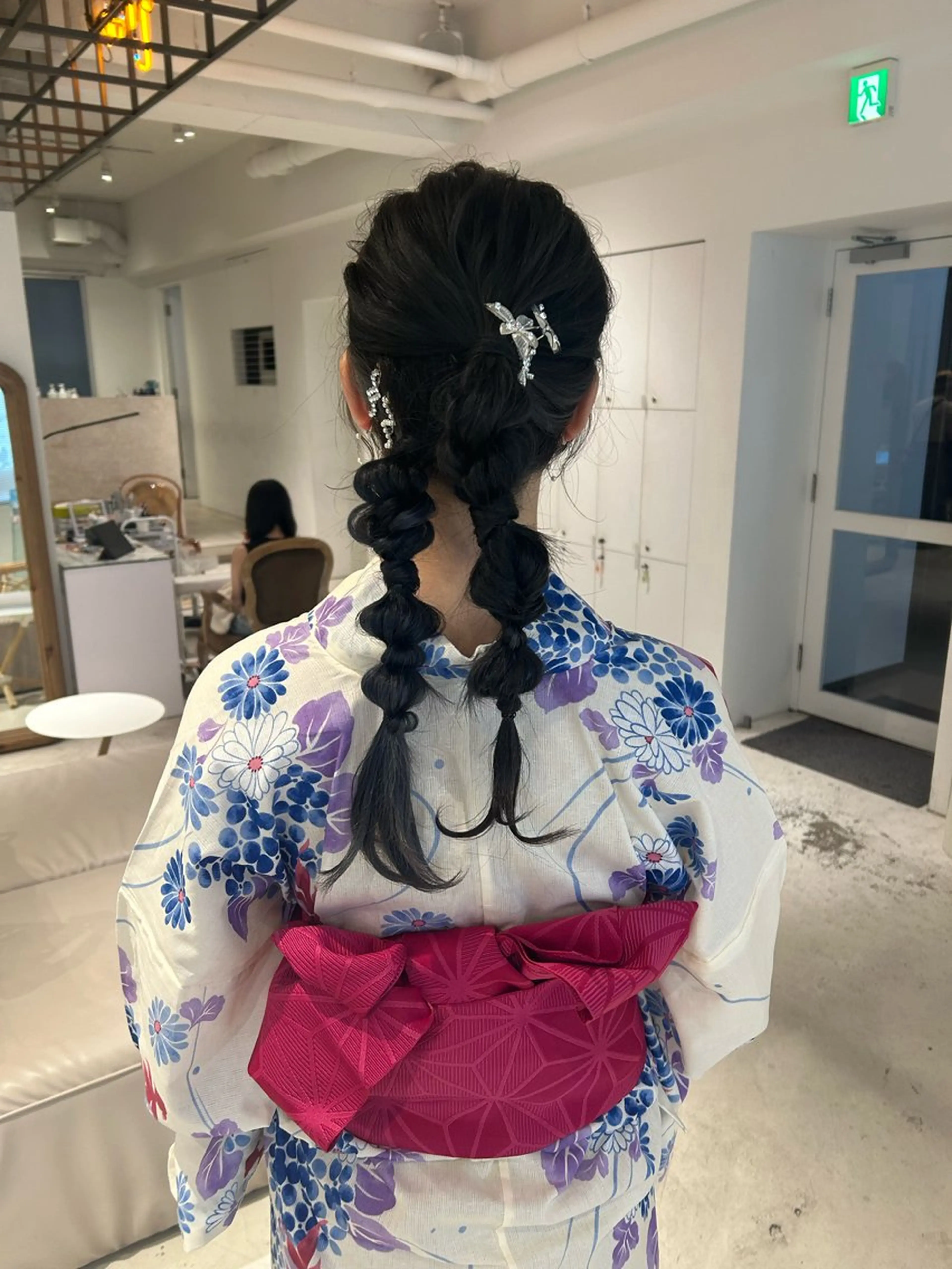 ロング ヘアアレンジ ヘアセット 透明感カラー🫧 nanohaのヘアスタイル