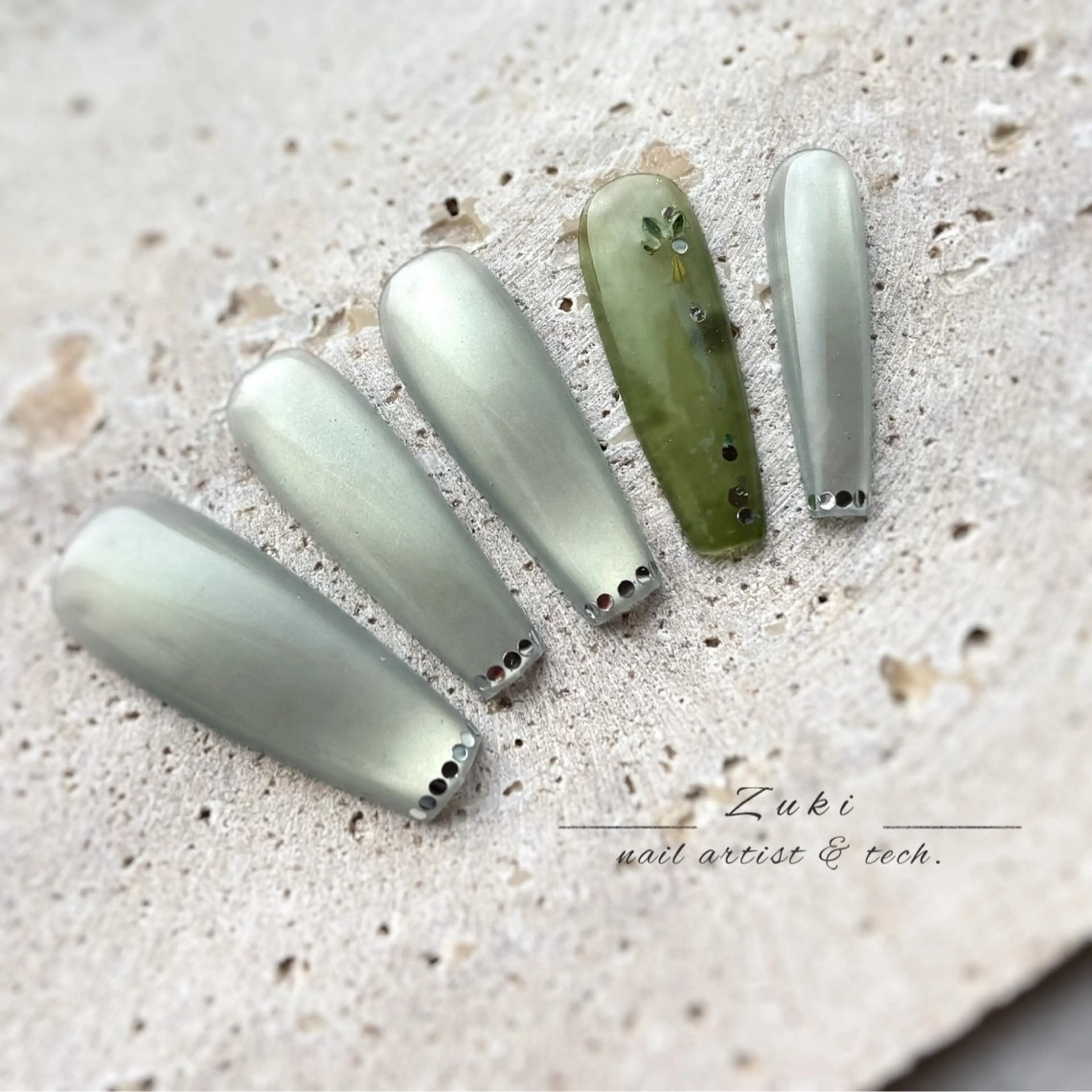 ネイル マグネットネイル ニュアンスネイル ワンホンネイル ハンドネイル zuki🌔nail ┆堺筋本町・心斎橋のネイルデザイン