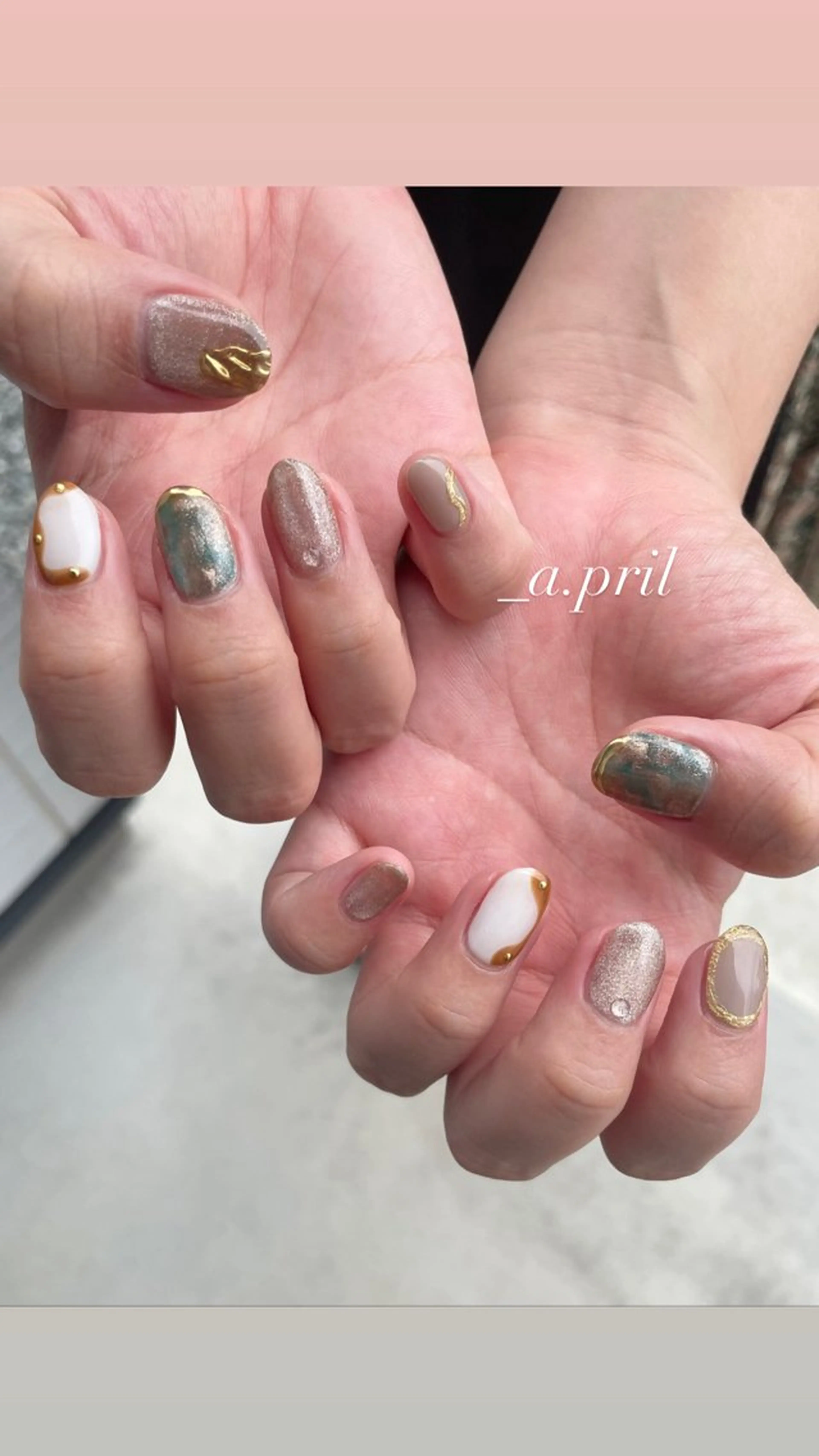 ネイル グラデーション ミラーネイル ニュアンスネイル ワンカラーネイル ぷっくりネイル ayaka .のネイルデザイン