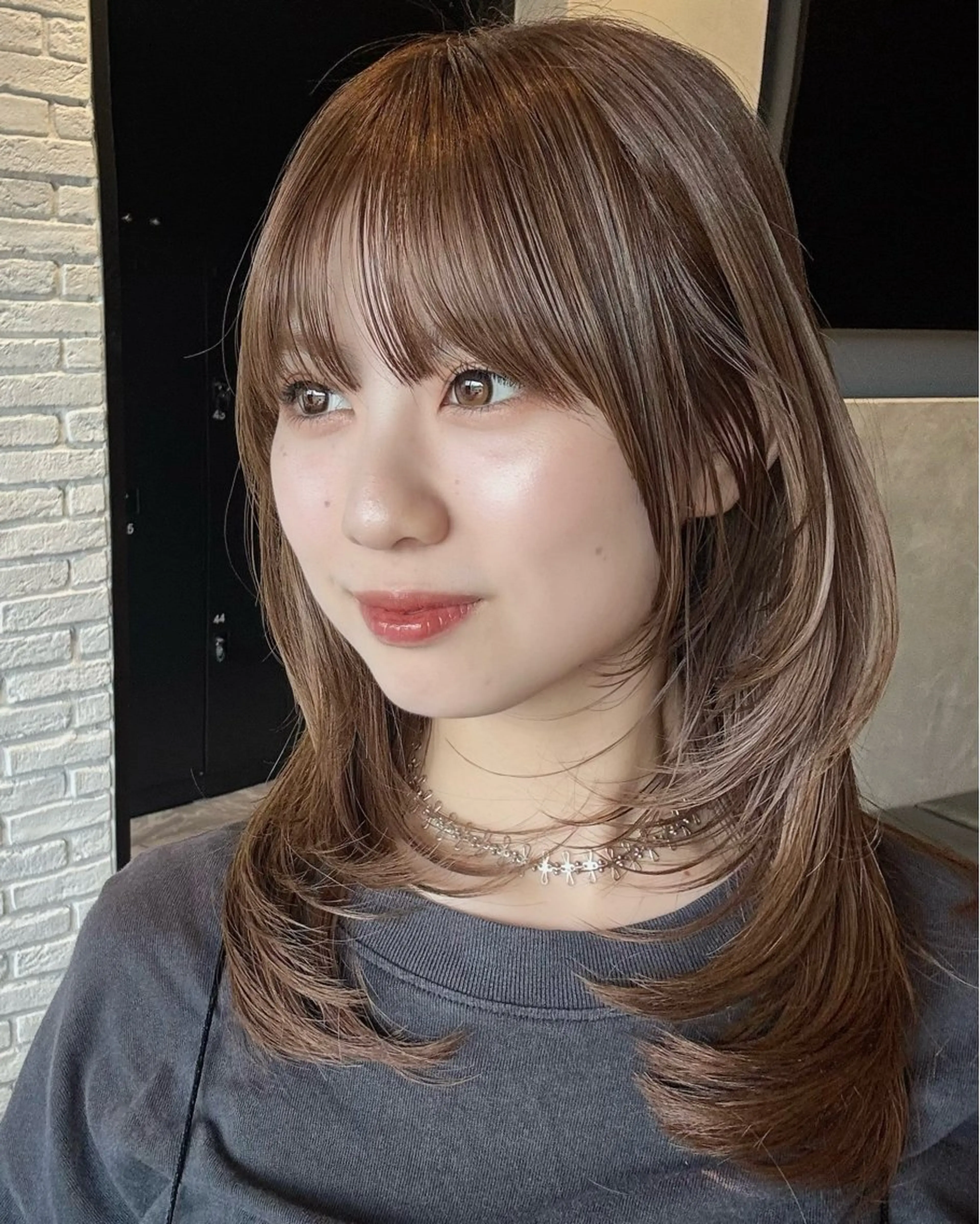 ミディアム カラー ベージュカラー 透明感カラー ヘーゼル オレンジ 顔周りカット レイヤー🩰顔まわり /透明感/kanaのヘアスタイル