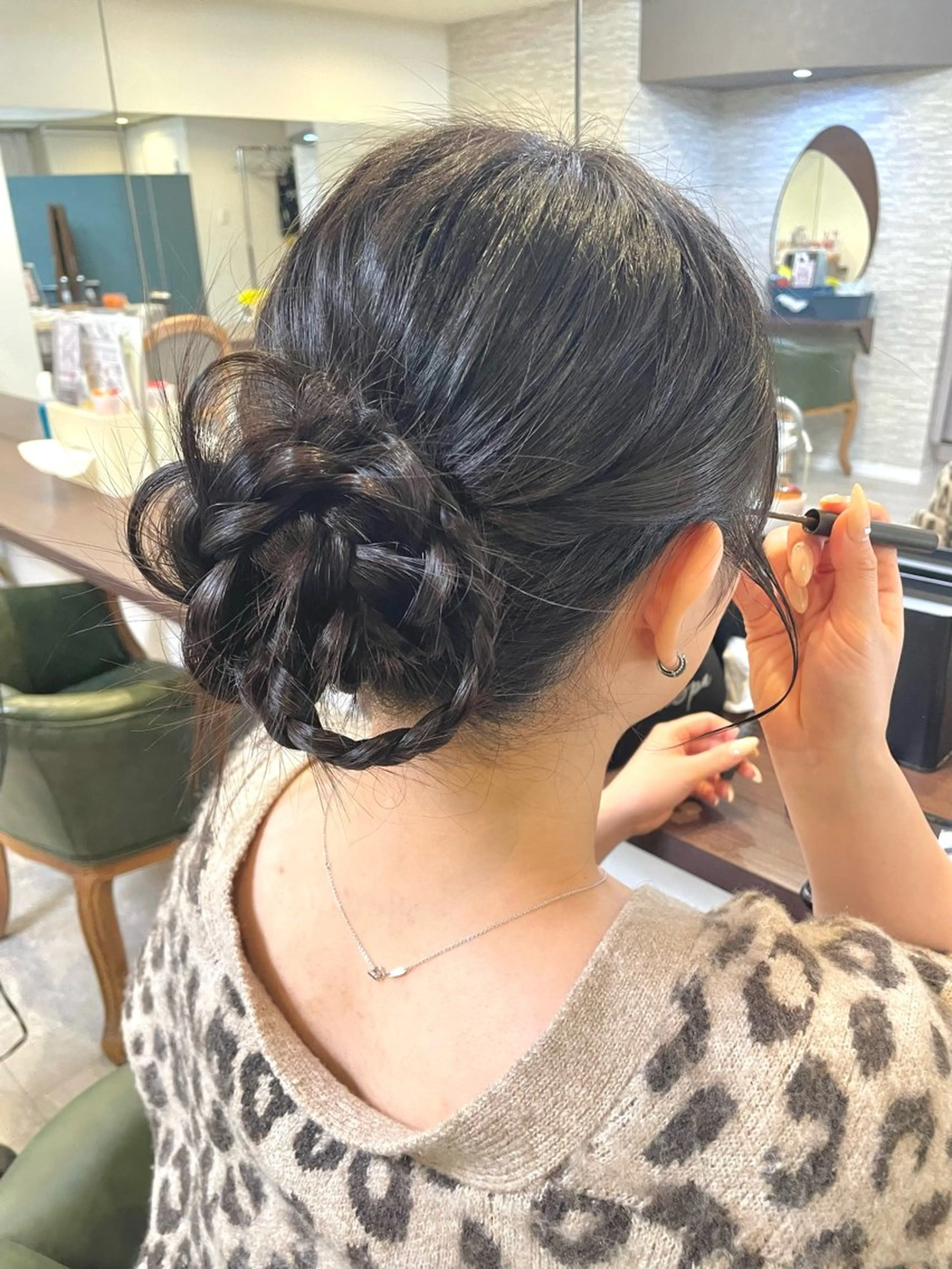 セミロング ヘアアレンジ お団子ヘア 大長 一華のヘアスタイル