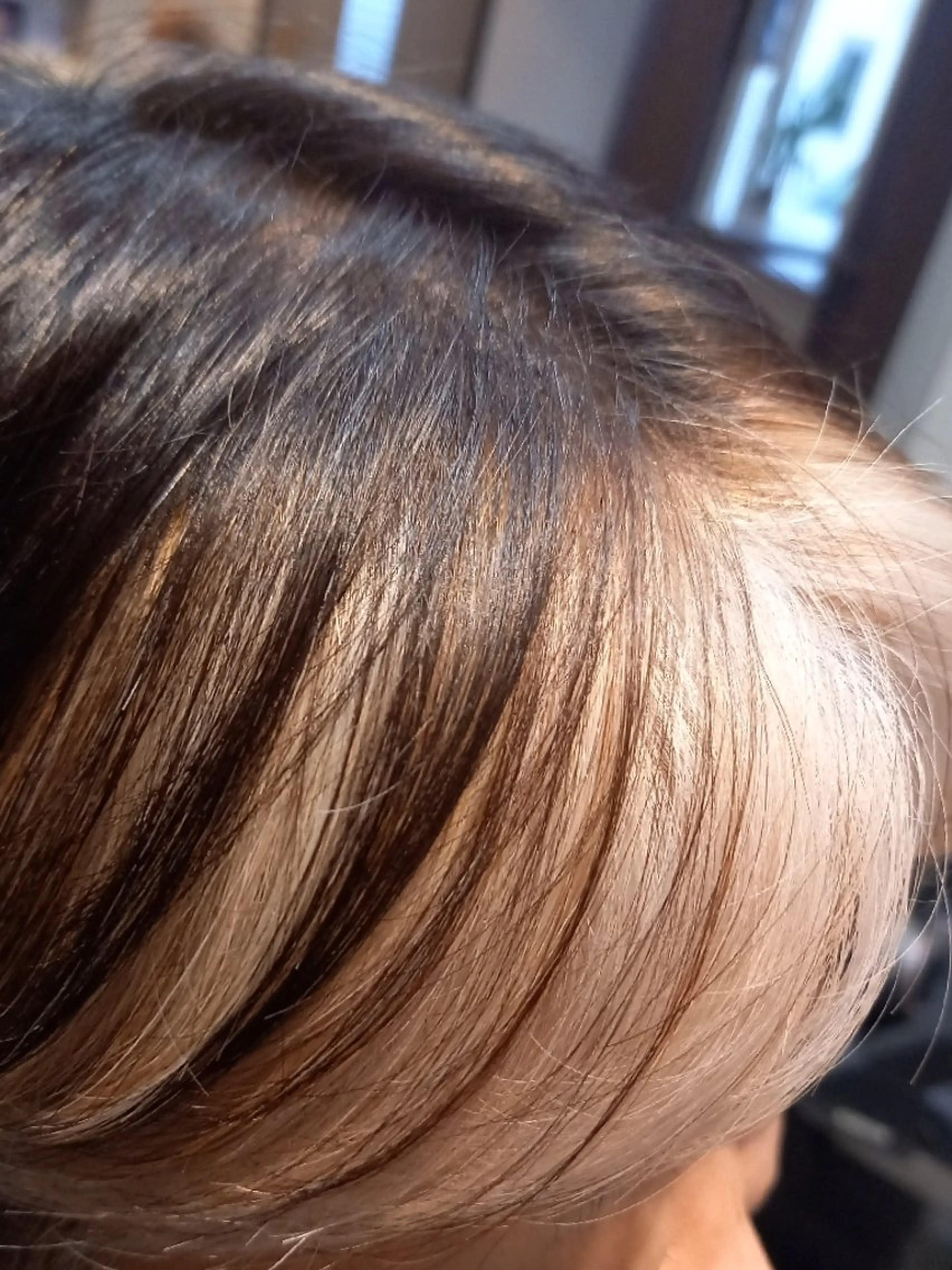 カラー ブリーチ インナーカラー 上原 嘉代子のヘアスタイル