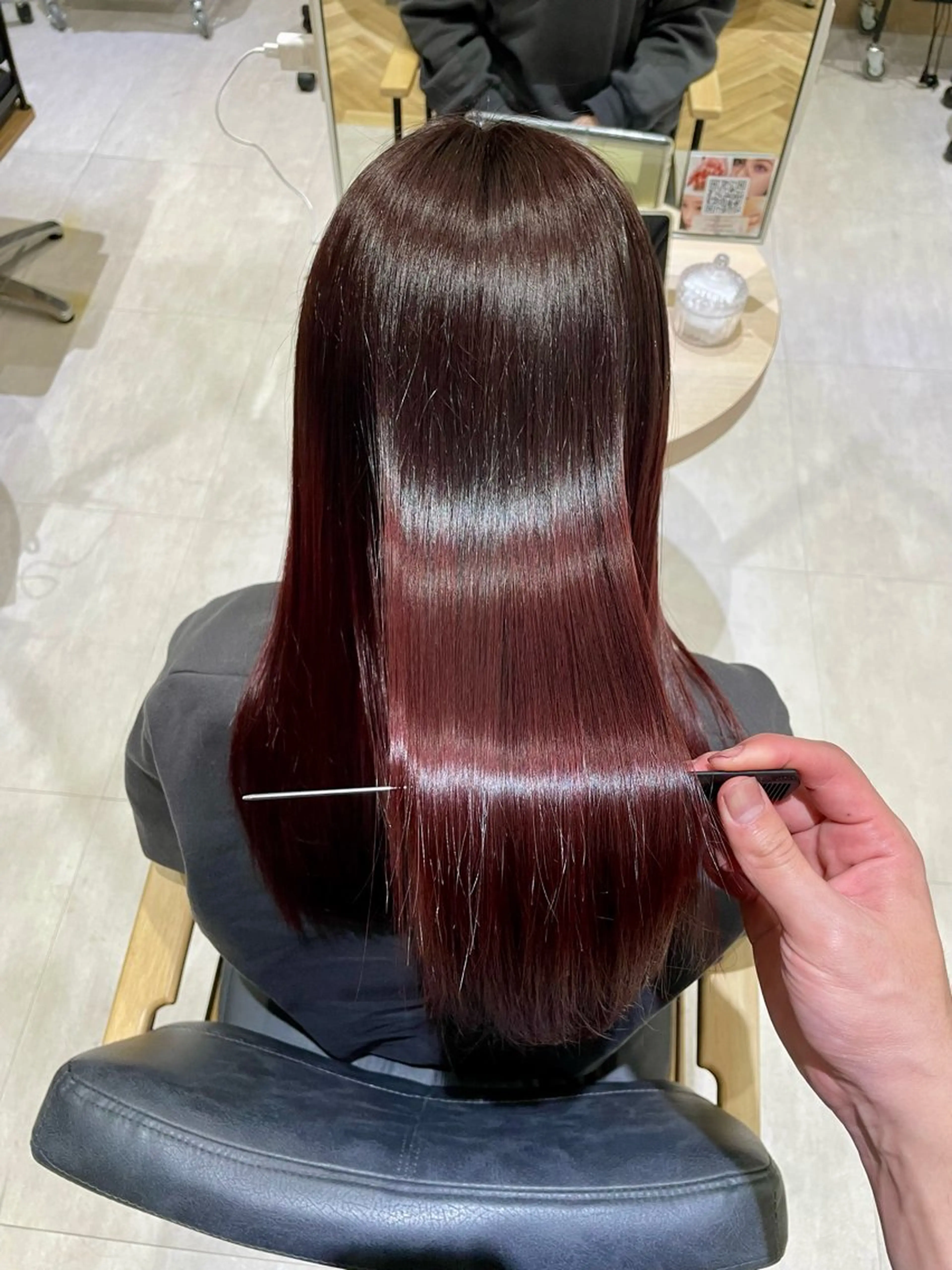 ロング カラー フェイスレイヤー/ 小顔/髪質改善　関のヘアスタイル