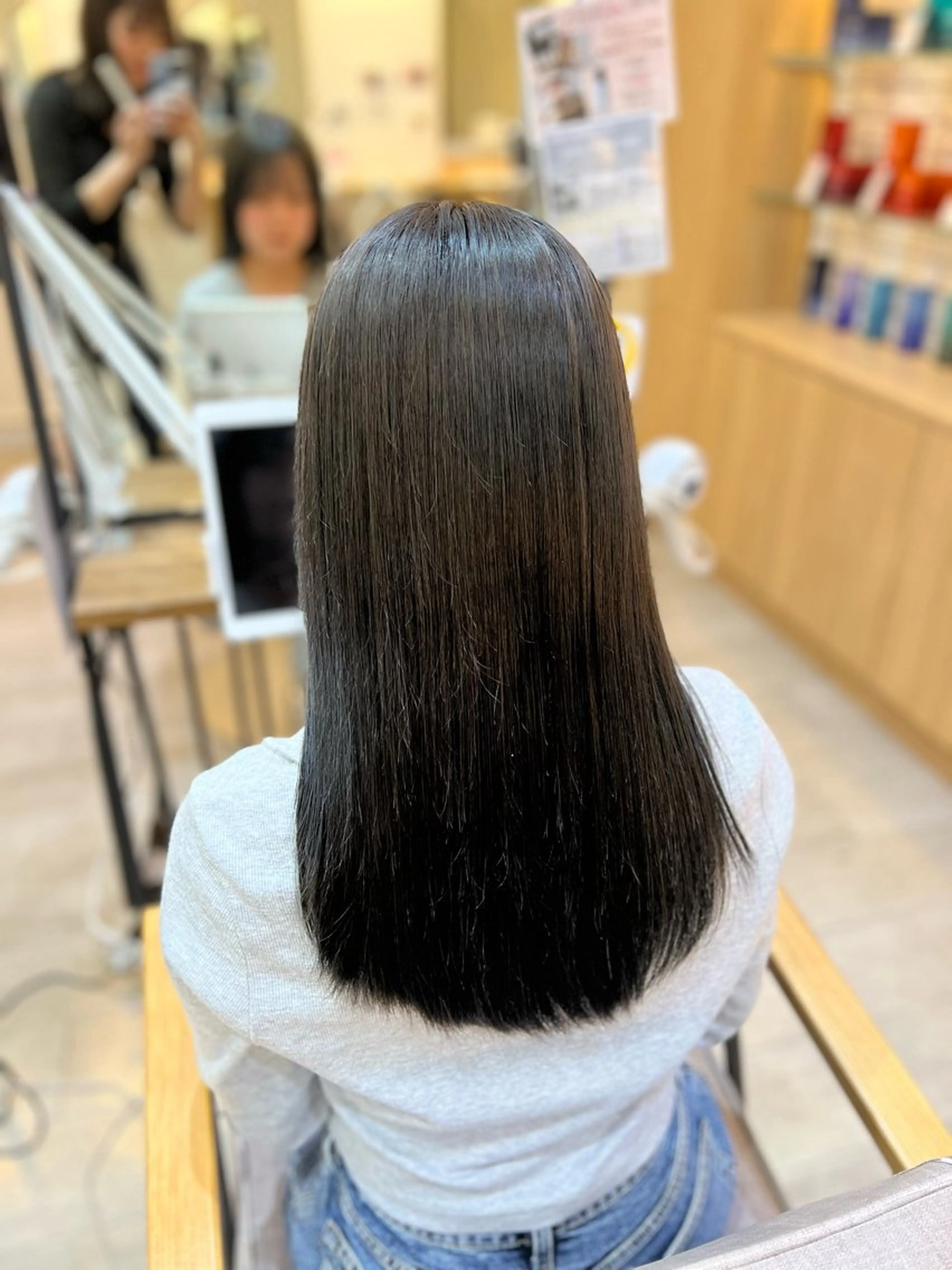 ロング 𠮷川 さくらのヘアスタイル