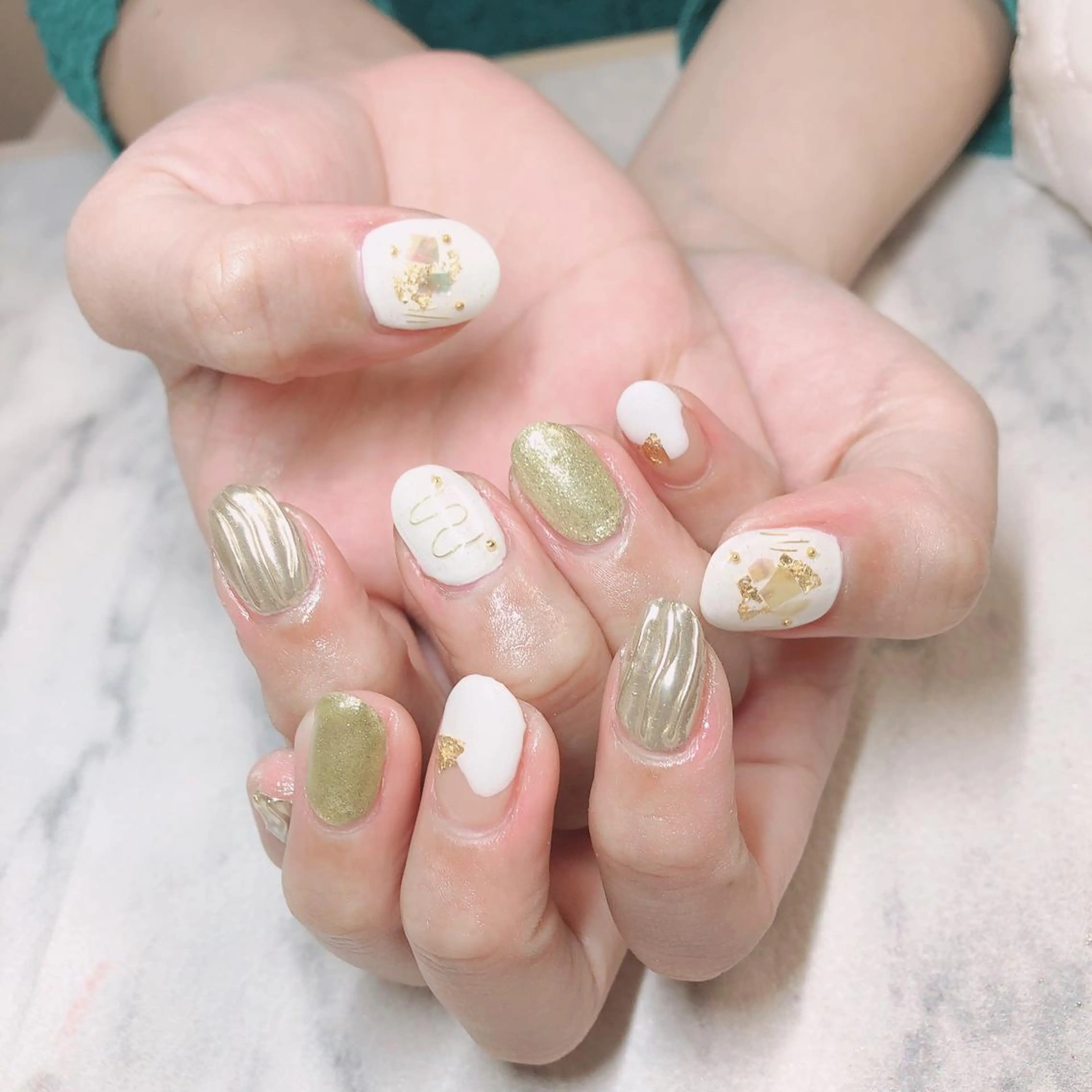 ネイル ニュアンスネイル 結城 怜菜のネイルデザイン