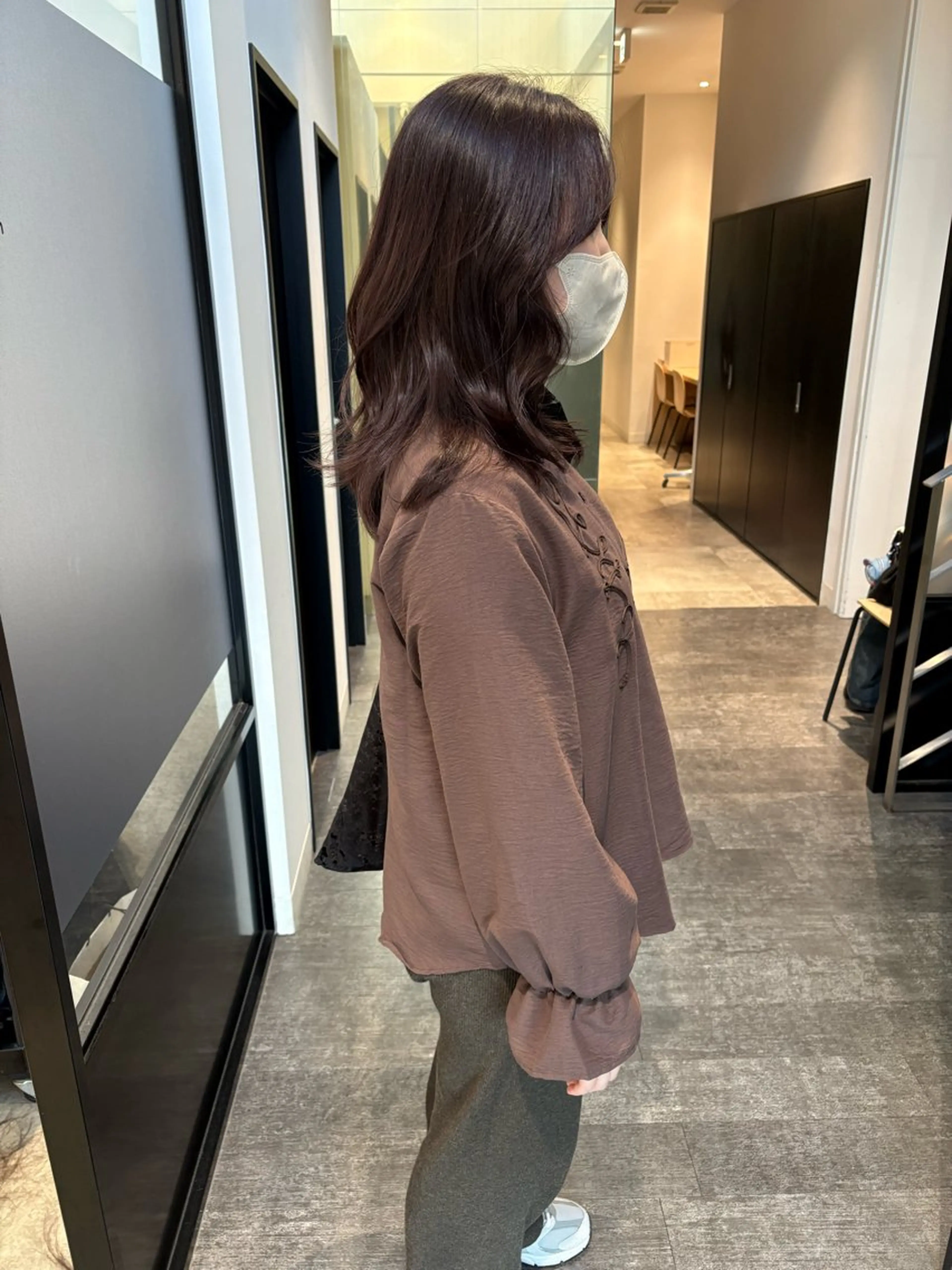 ミディアム カラー 透明感カラー カット ヘアカラー mao ｜ 柔らか艶カラー🫧のヘアスタイル