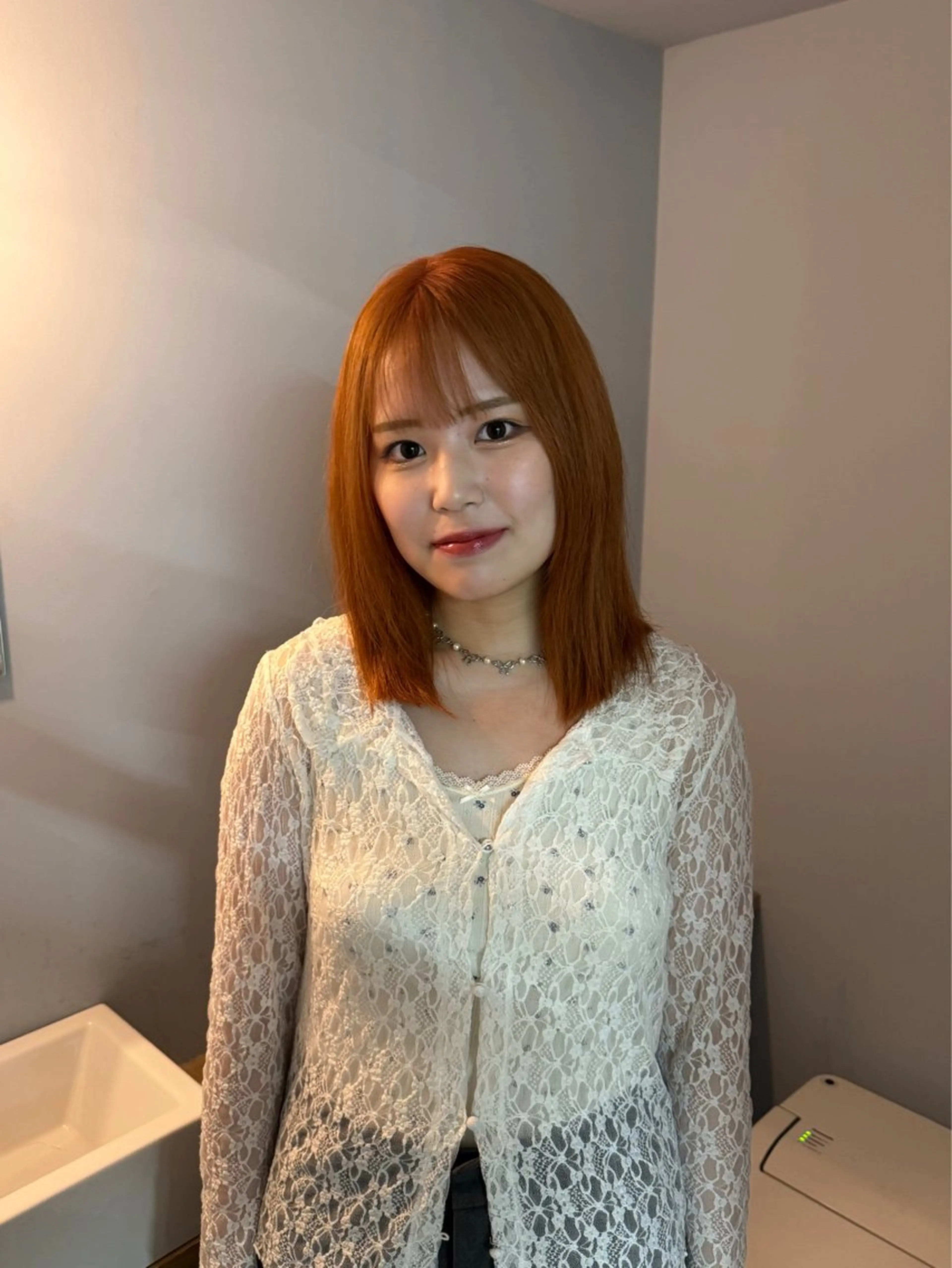 ミディアム カラー ベージュカラー オレンジ オレンジベージュ ヘアカラー ゆうと/ブリーチモデ ル/ストレートモデルのヘアスタイル