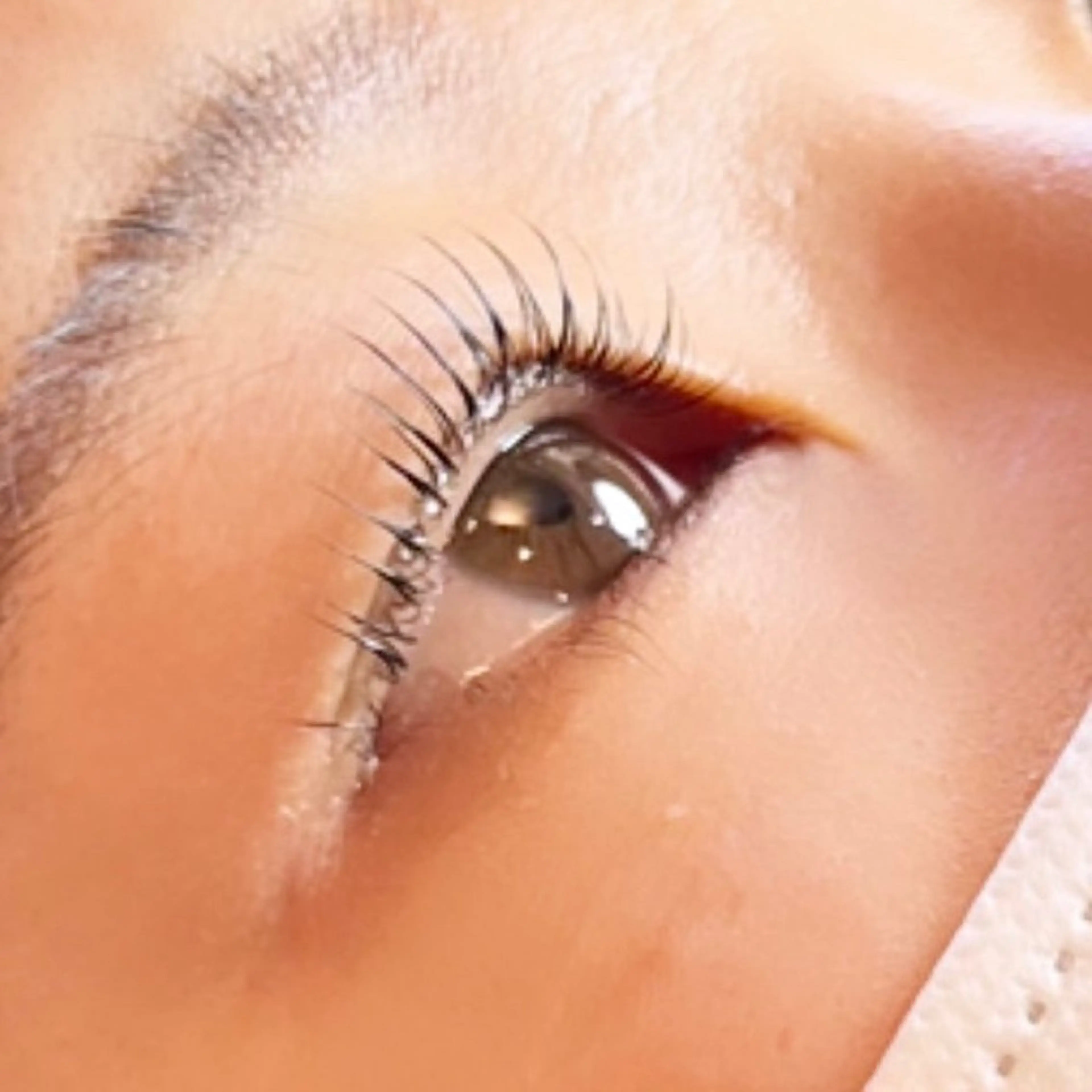 マツエク・マツパ パリジェンヌラッシュリフト かわの ももな 💜ྀིのヘアスタイル