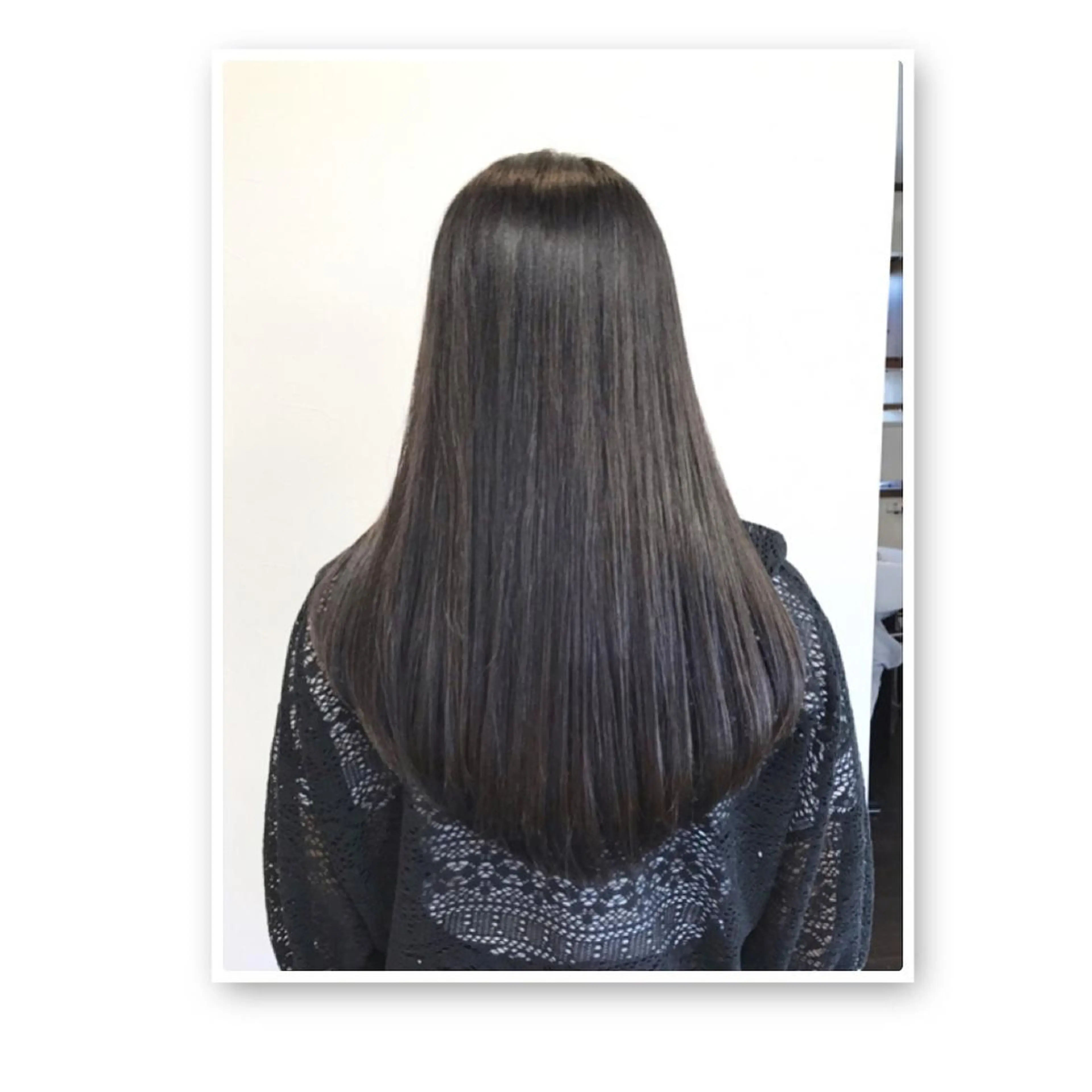 ロング 小林 由里香のヘアスタイル