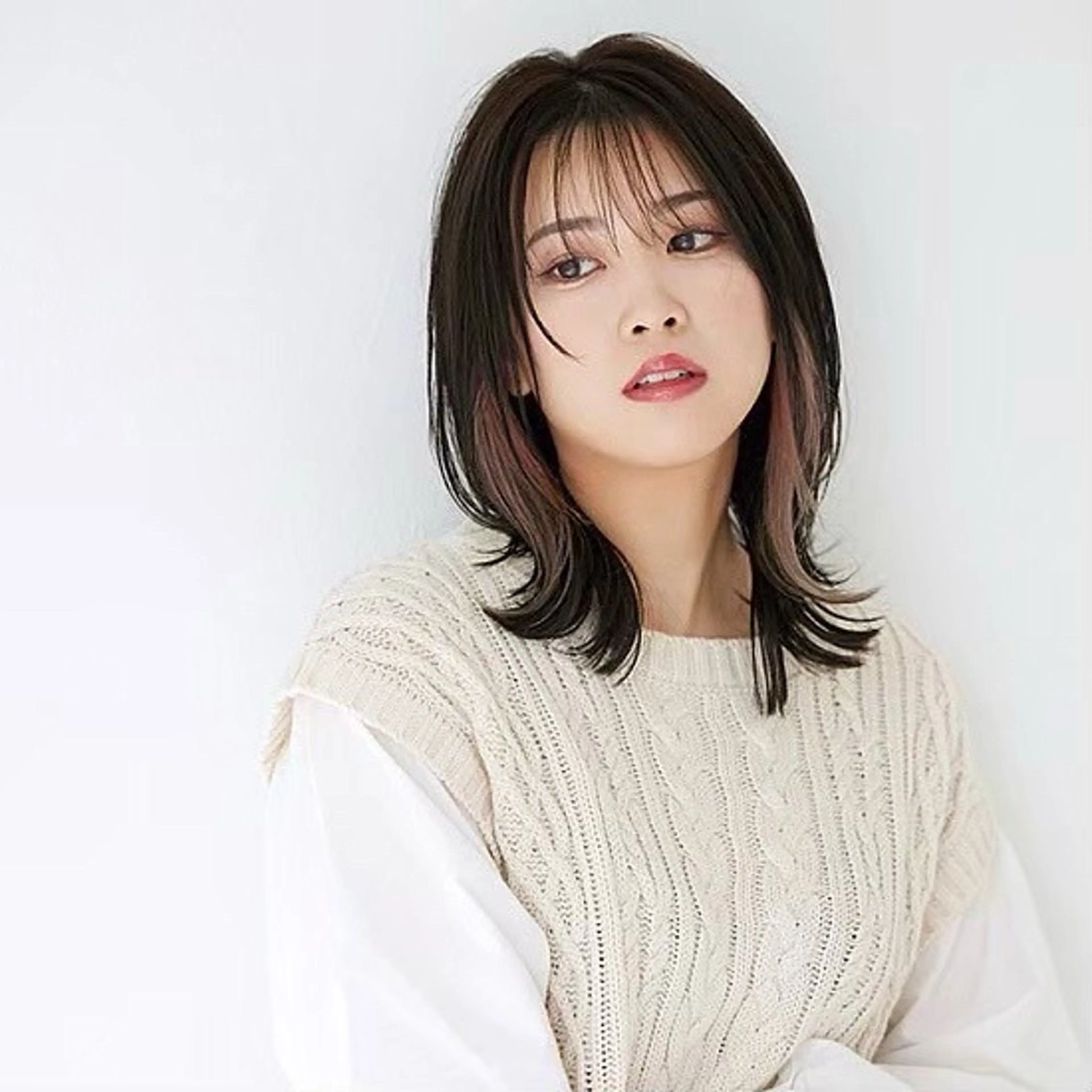 セミロング 下まつげパーマモデル Mayuのヘアスタイル