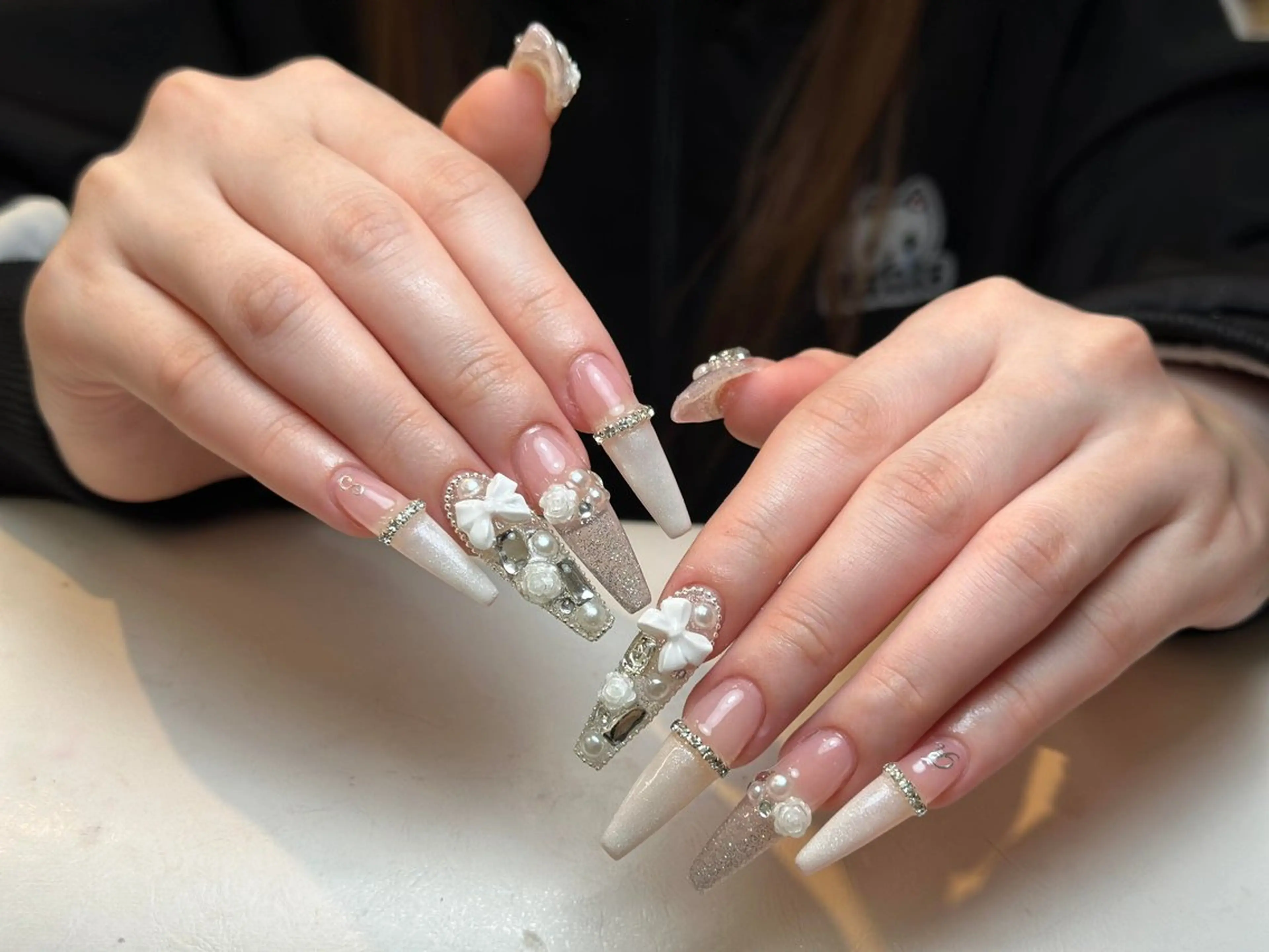 ネイル グラデーション キラキラネイル ワンカラーネイル 冬ネイル Jenn Nail Salonのネイルデザイン
