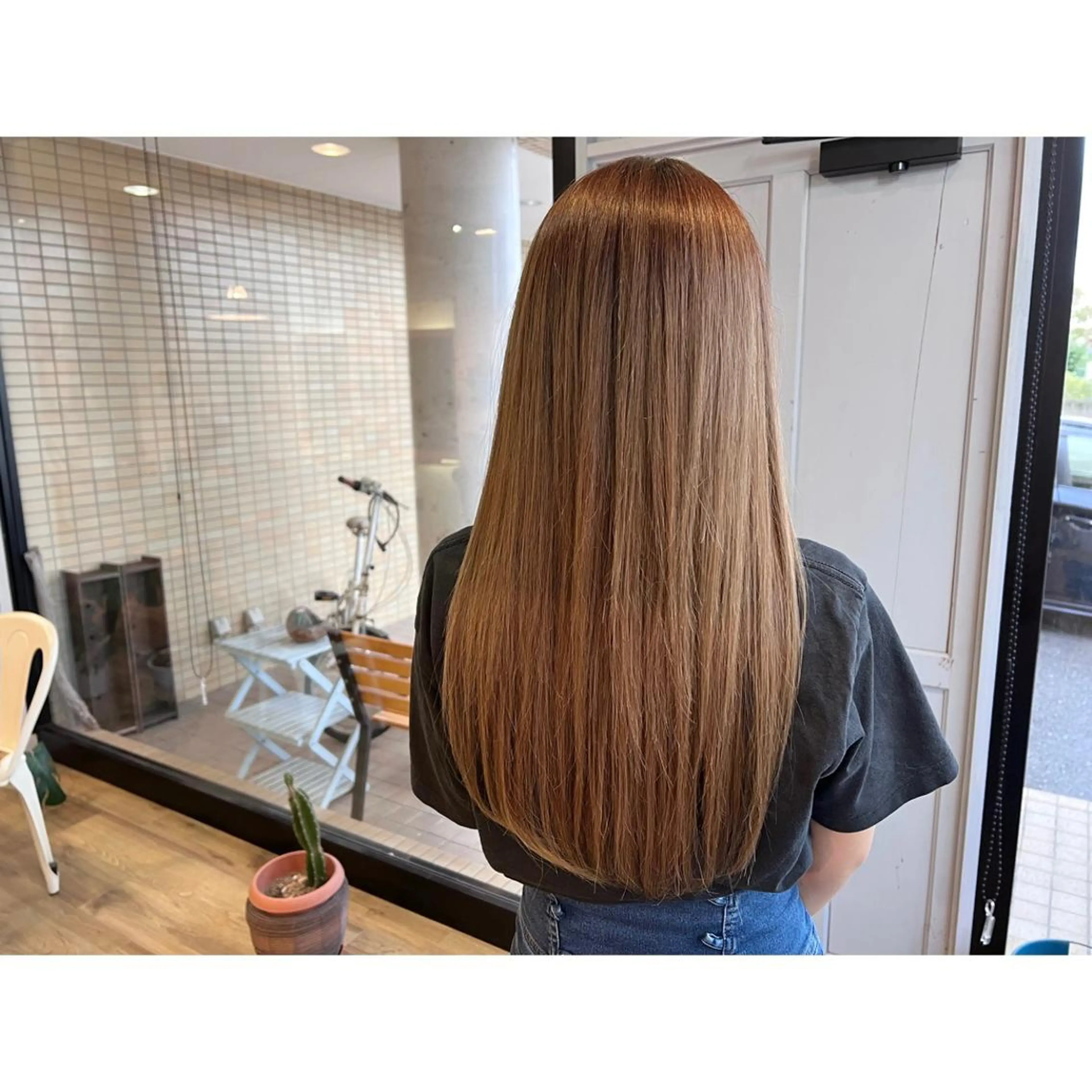 ロング カラー ベージュカラー ヘアカラー トリートメント ツキダテ ユイのヘアスタイル