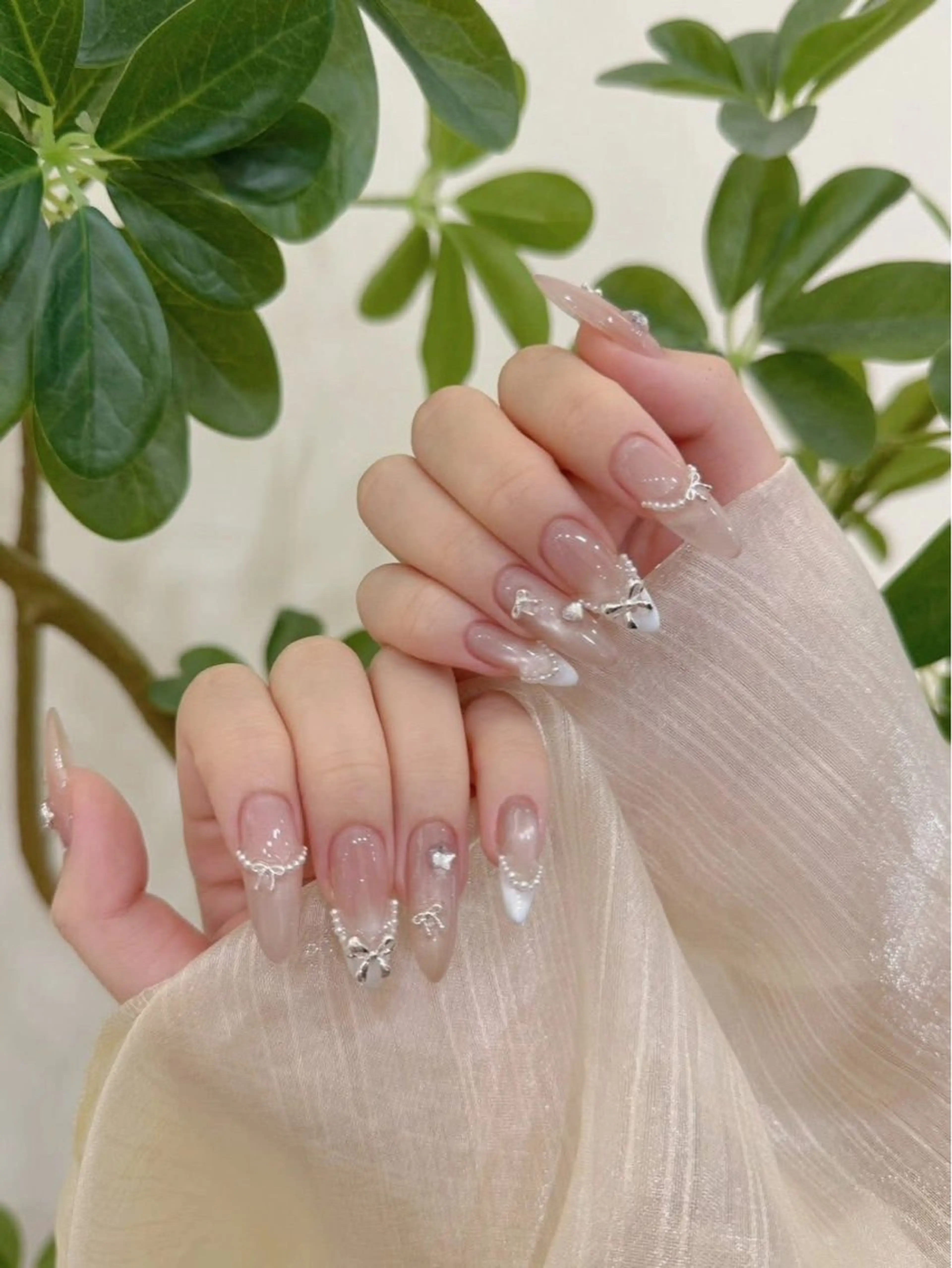 ネイル ハンドネイル T. Leeのネイルデザイン