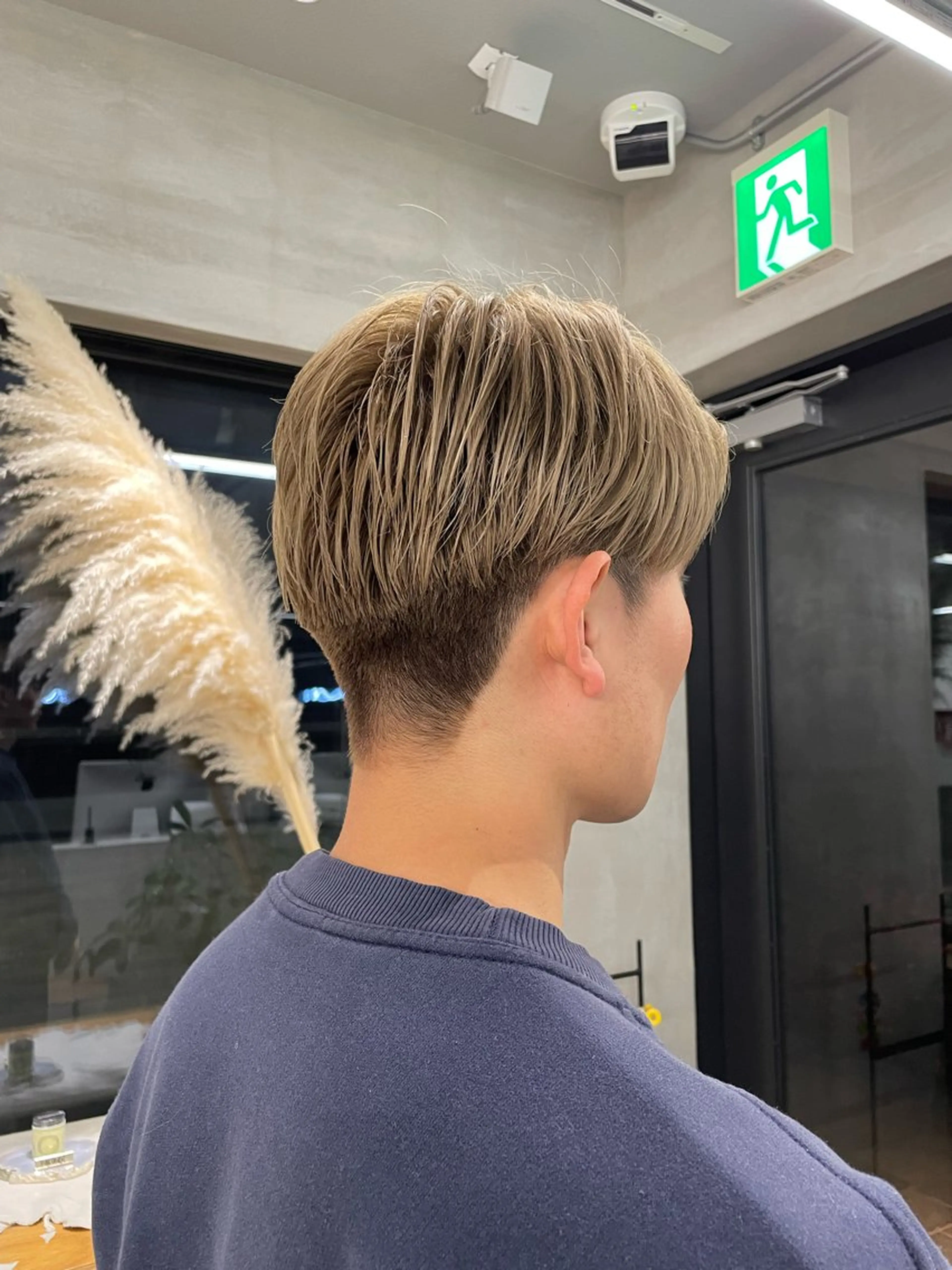 カラー メンズ カット 鶴井 美空のヘアスタイル