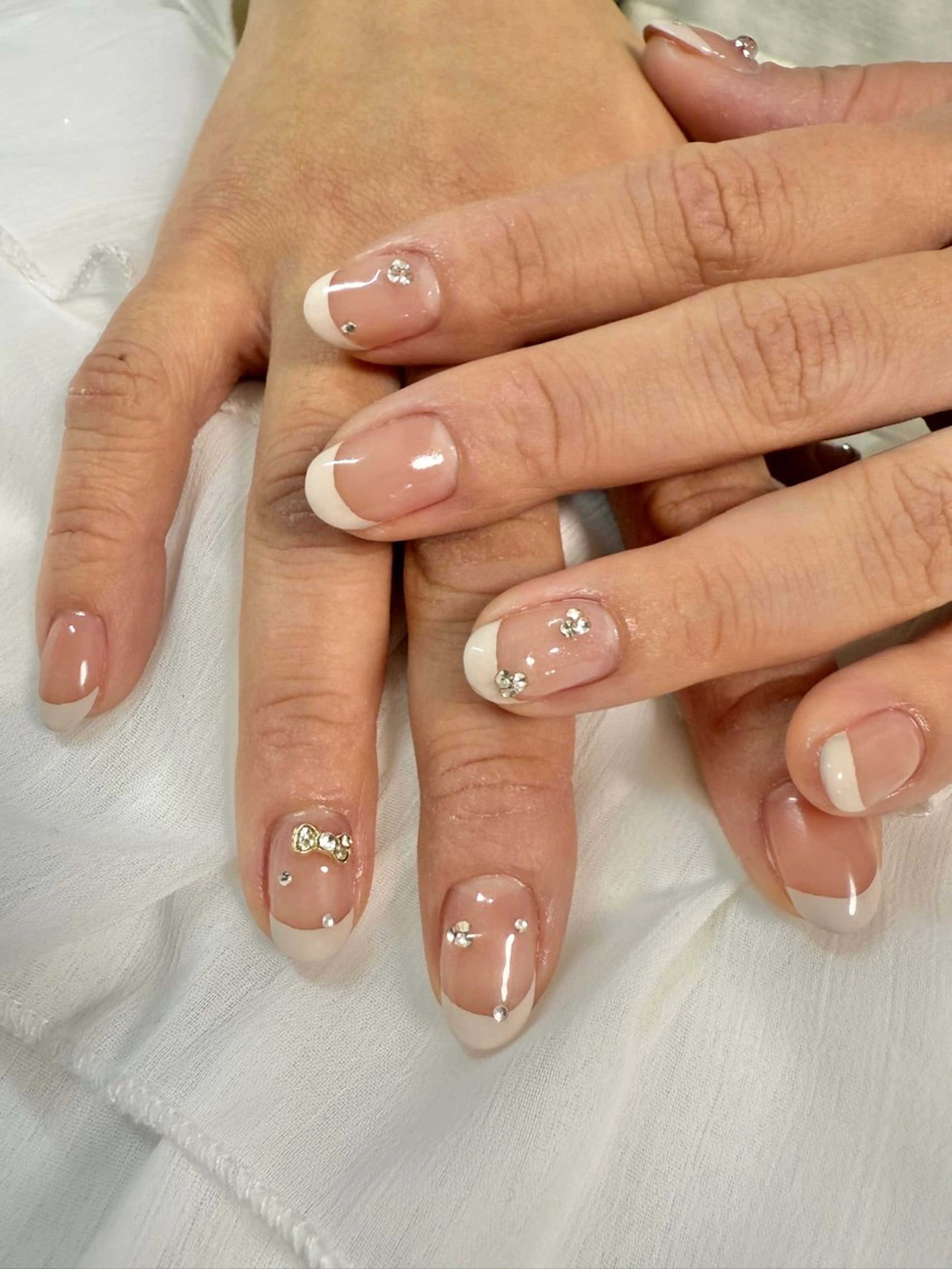 ネイル フレンチネイル ハンドネイル 黒須莉奈 IRYのネイルデザイン