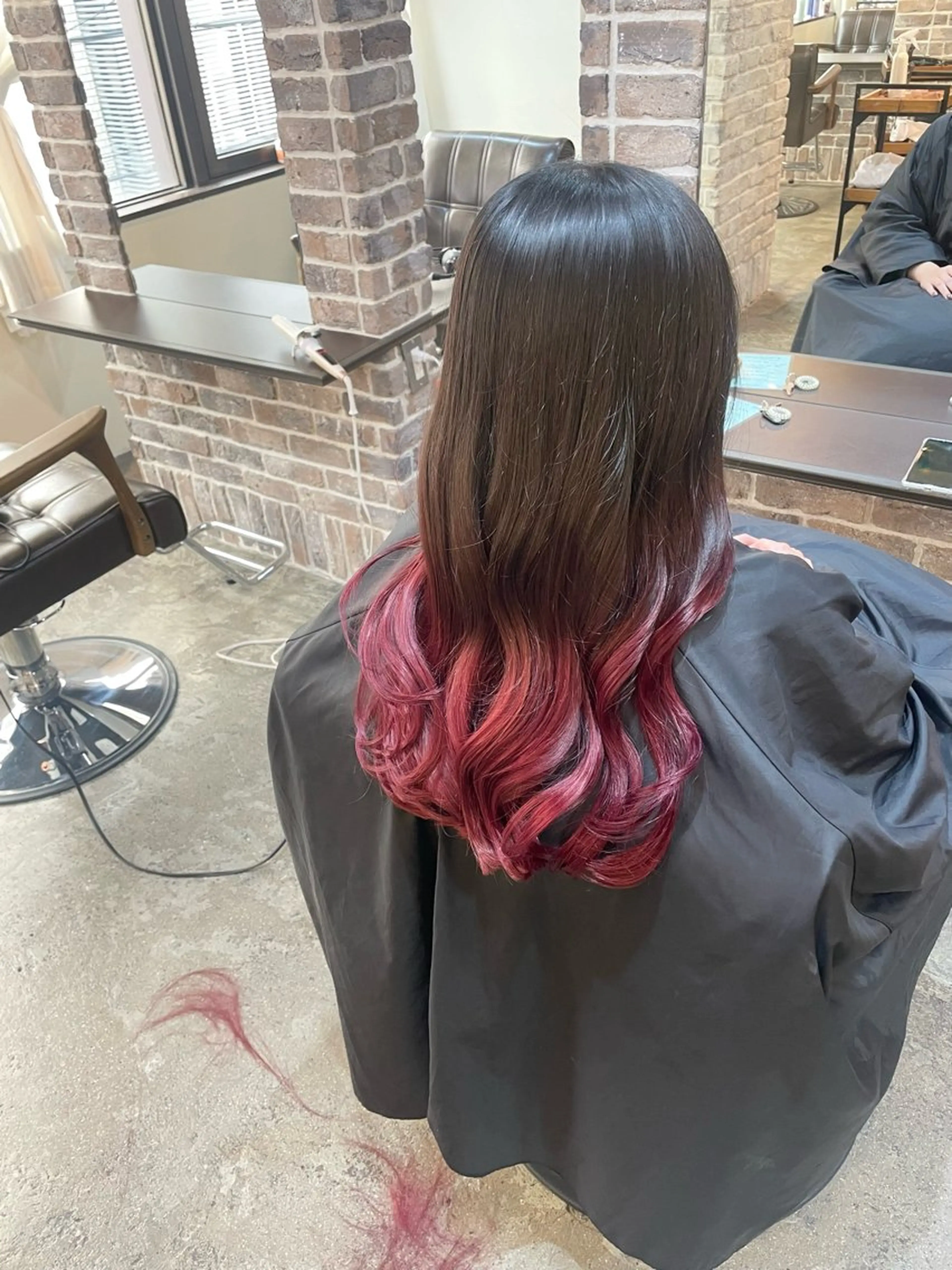 ロング カラー ブリーチ グラデーションカラー レッドカラー カット ヘアカラー トリートメント 艶カラー/インナー /グラデ/大西小百合のヘアスタイル