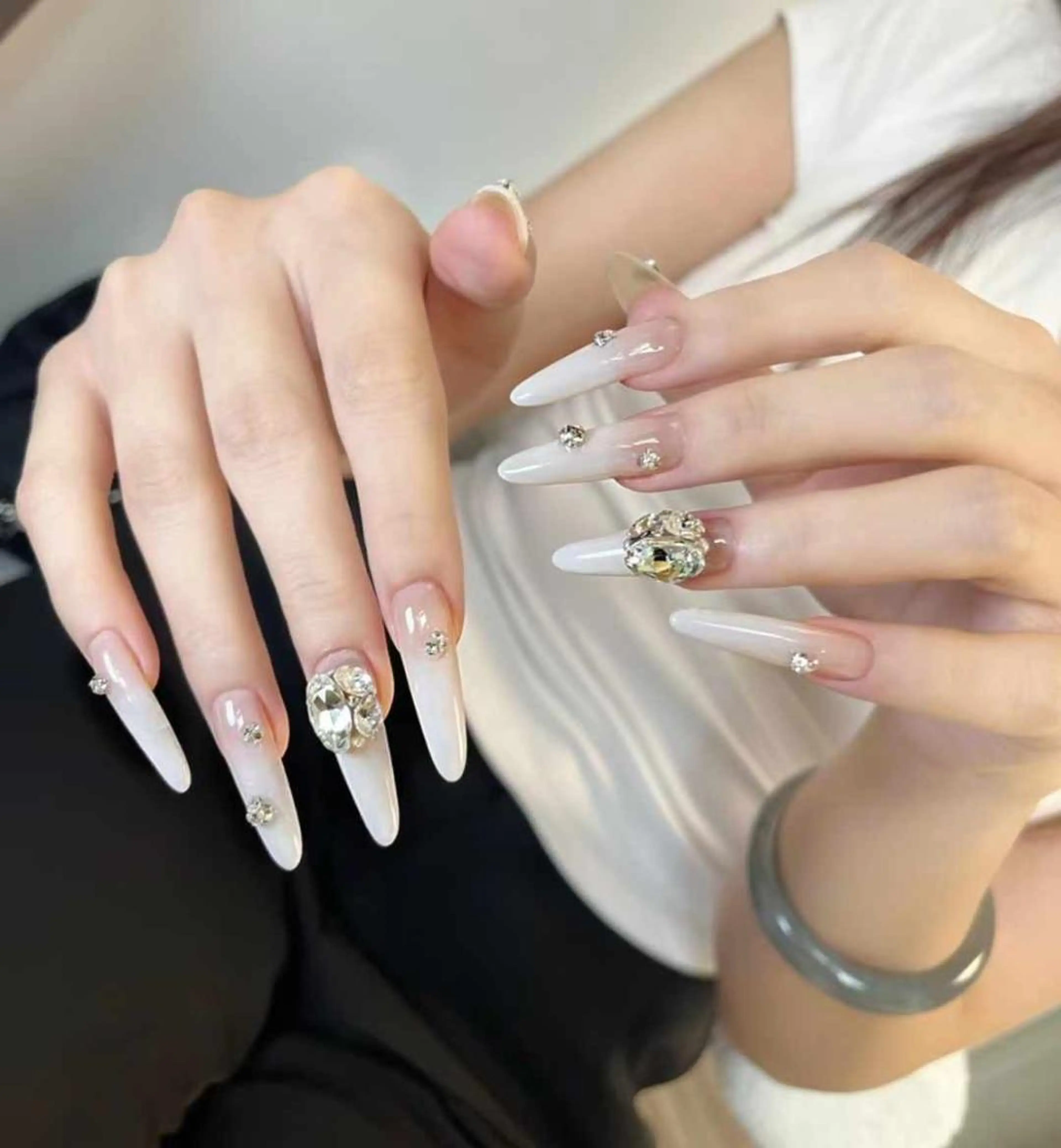 ネイル VIVIAN リサのネイルデザイン