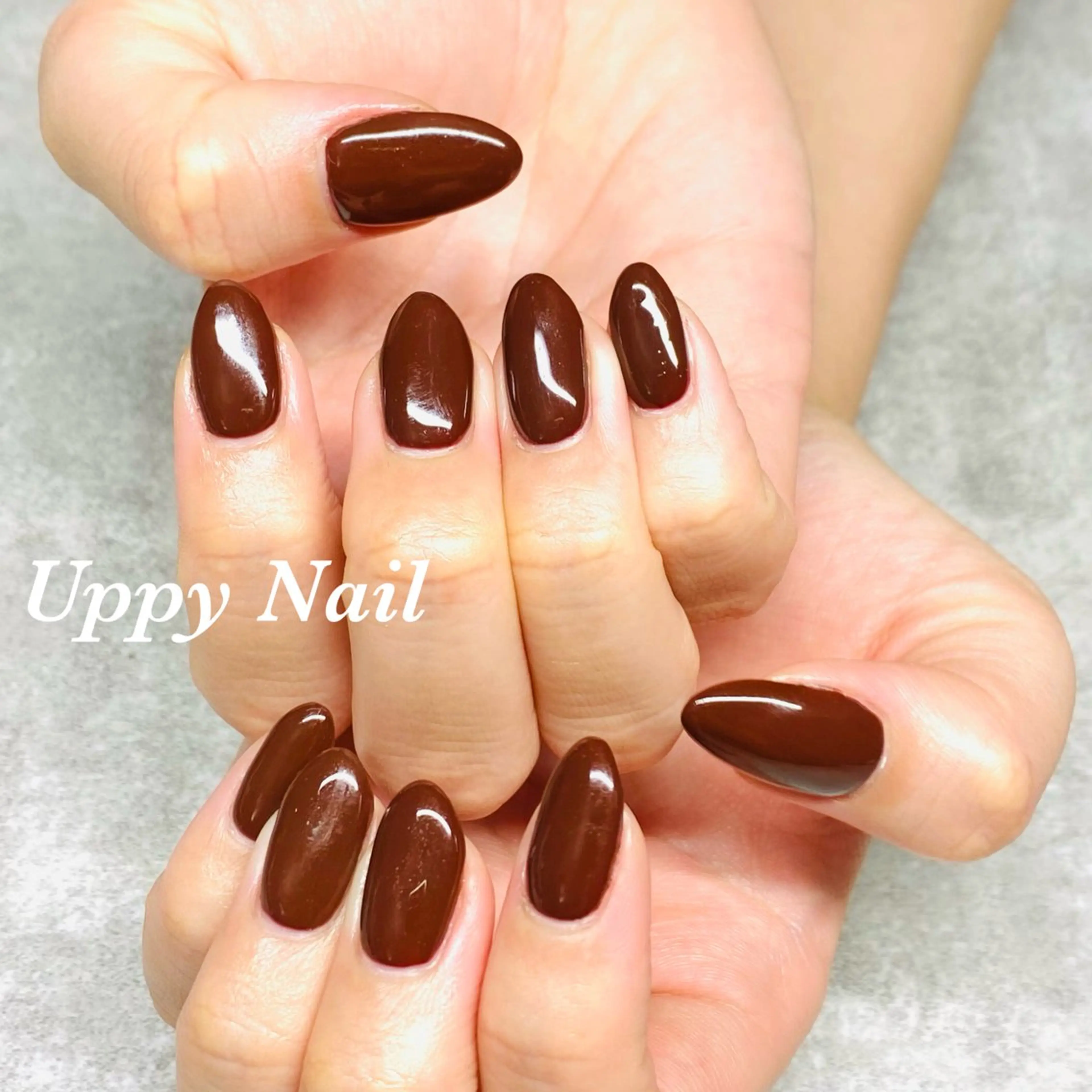 ネイル ブラウン ワンカラーネイル 赤色 ハンドネイル Uppy Nail ukyoのネイルデザイン