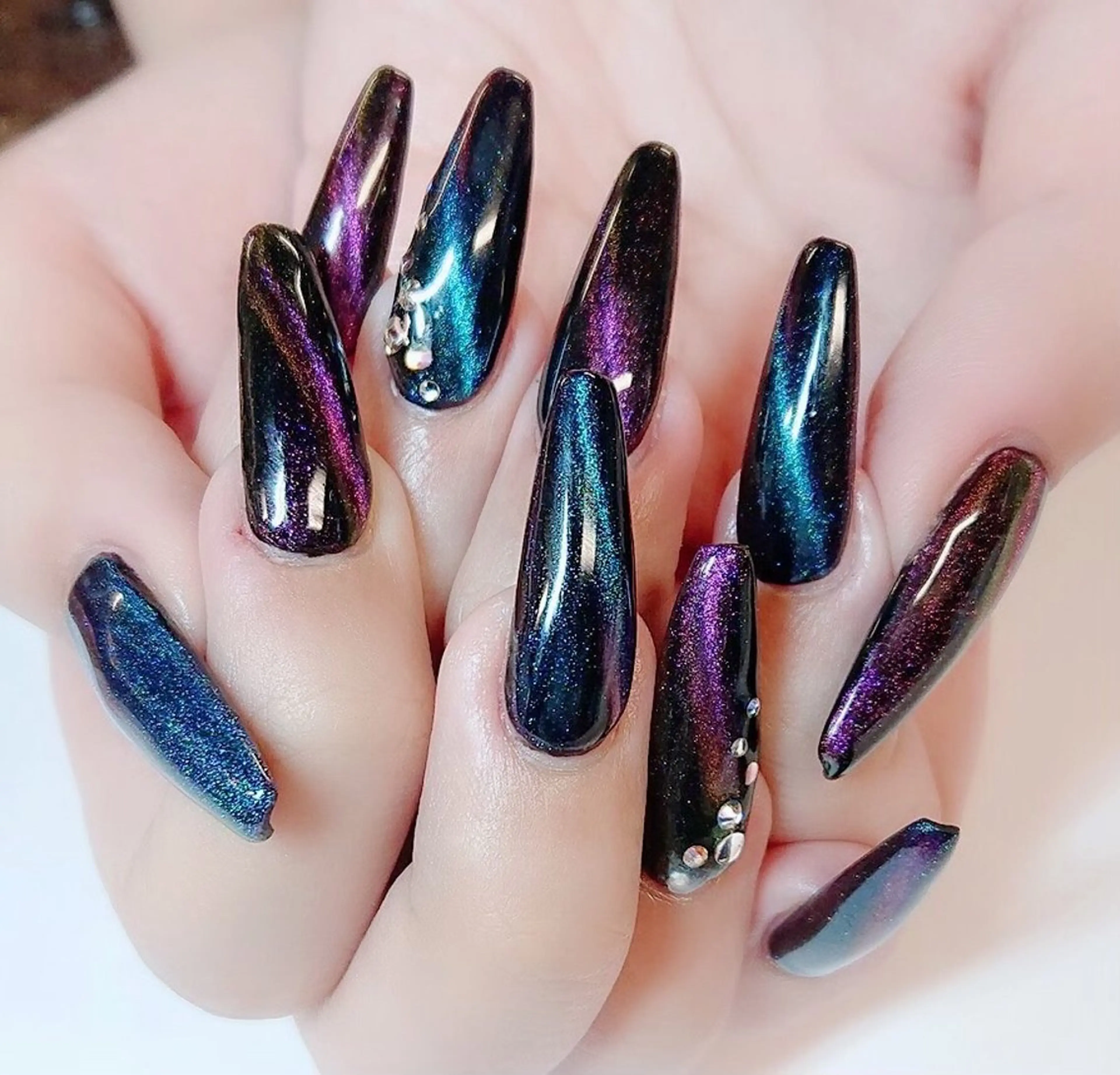 ネイル 長さ出し マグネットネイル ネイルチップ ハンドネイル ハンドケア 🦋AYNIL🦋 ナチュラル専門店♥️のネイルデザイン