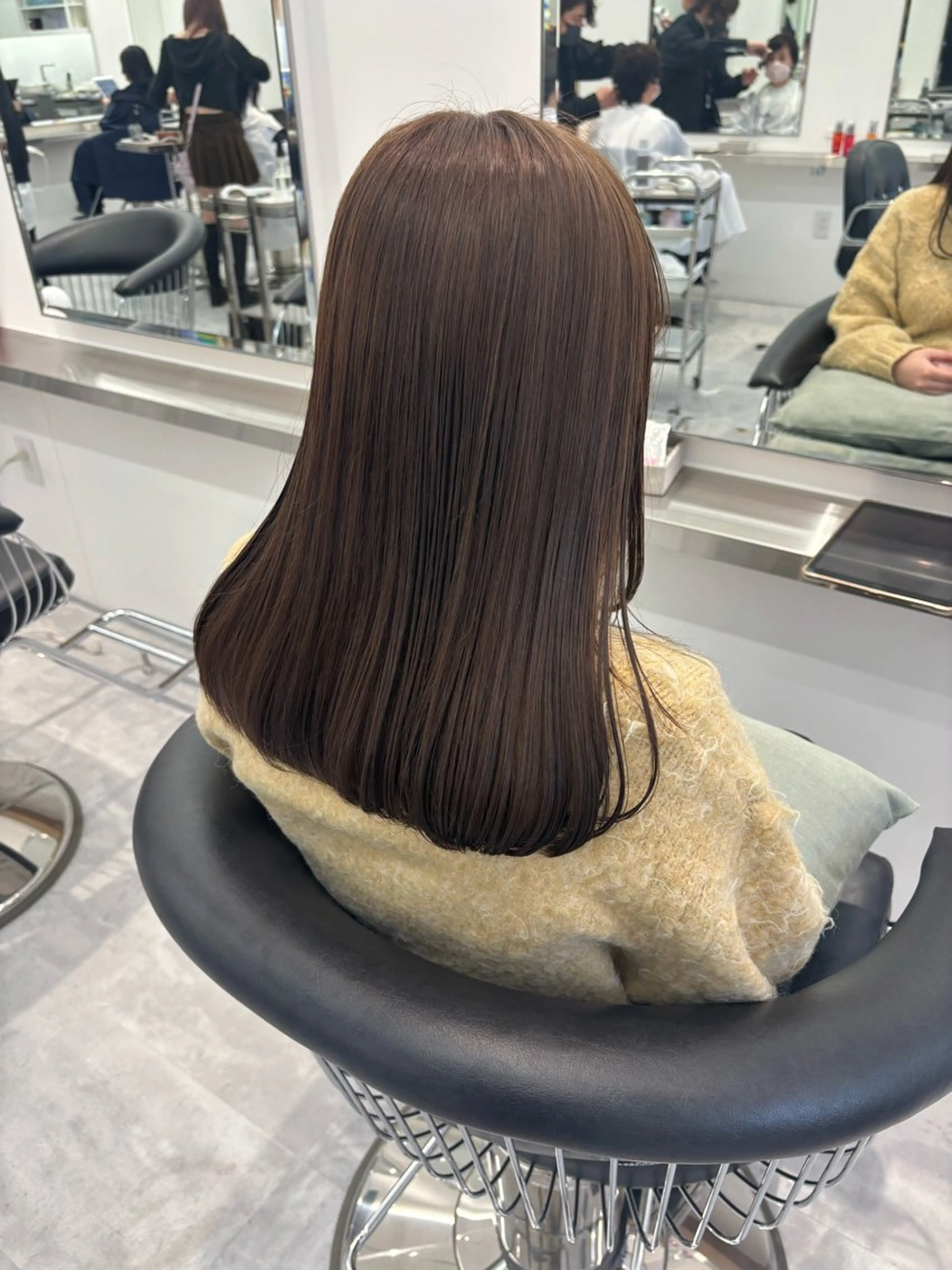 セミロング カラー ParveMix 楠本結菜のヘアスタイル