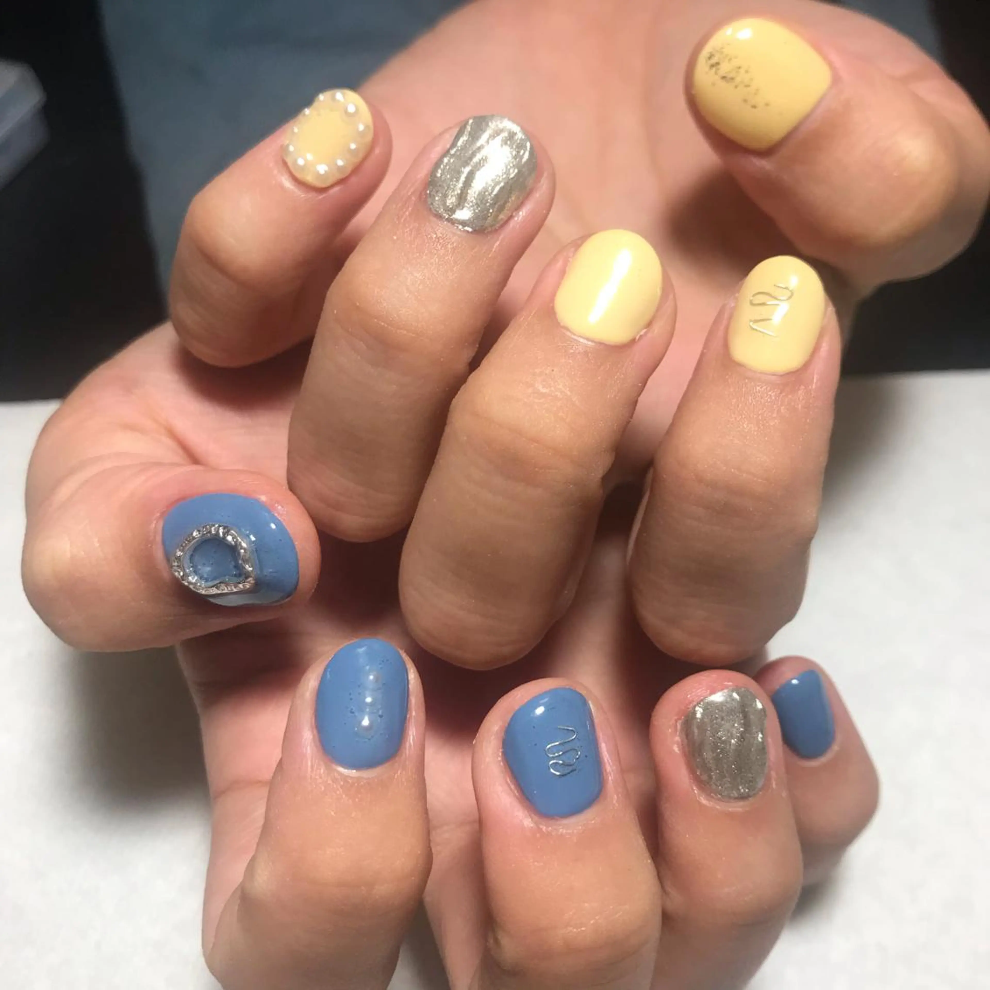 ネイル ECLAT エクラ所属・寺山 千鶴のネイルデザイン