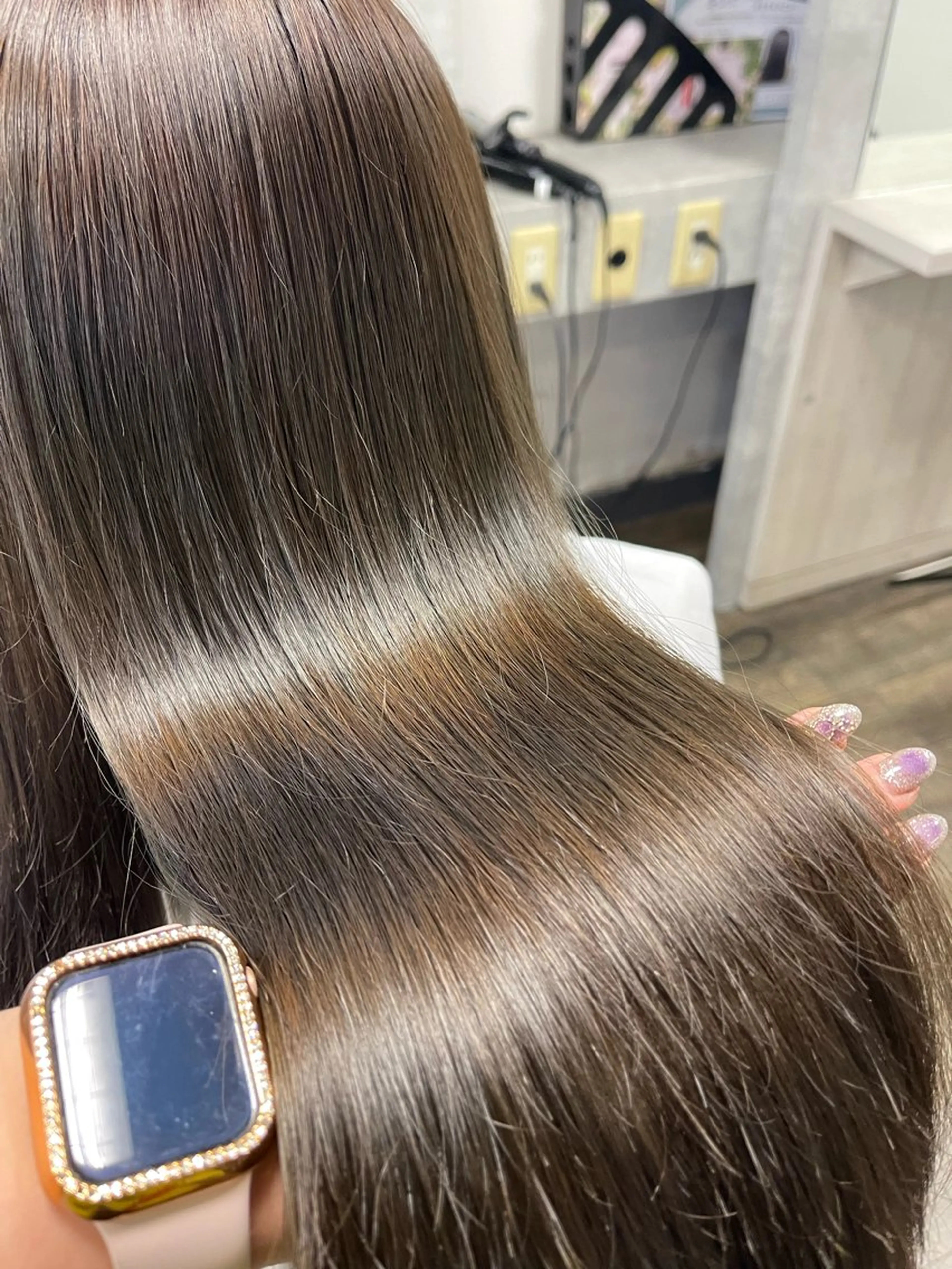 セミロング カラー アッシュ ベージュカラー グレージュ オリーブカラー 愛　莉/大阪美容室 /ケア・艶カラーのヘアスタイル